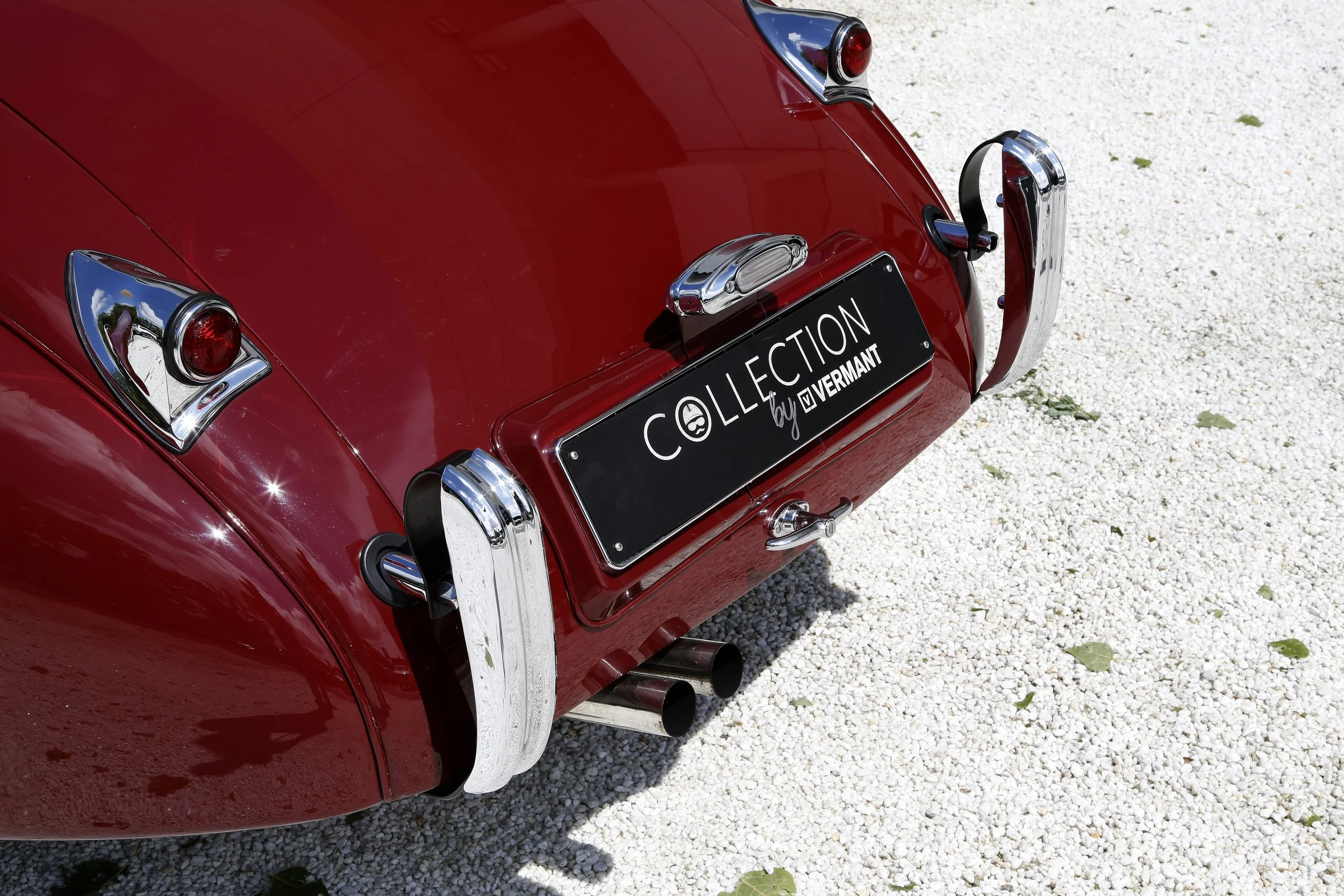 Jaguar XK120 DHC (25).JPG