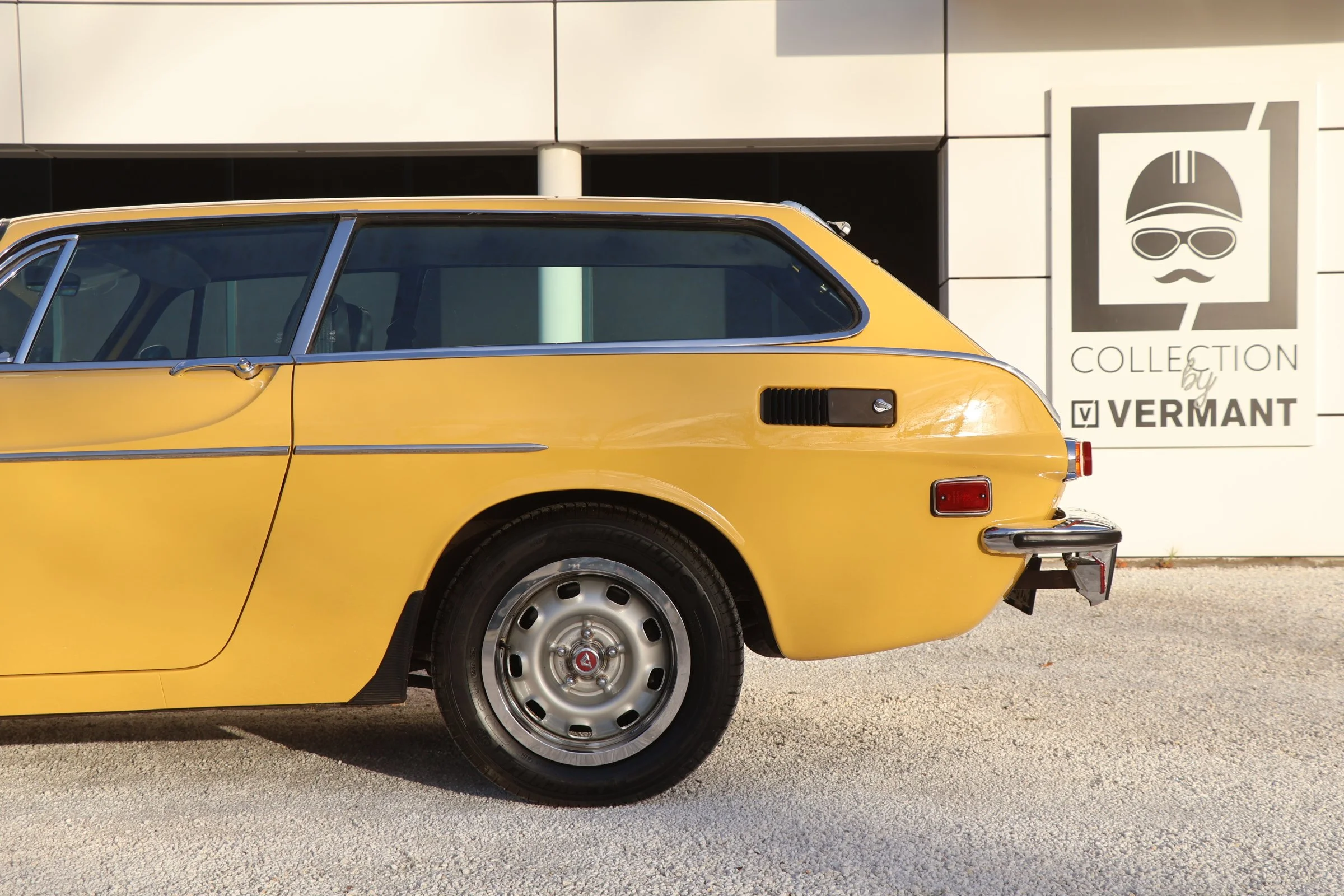 Volvo P1800 ES (22).JPG