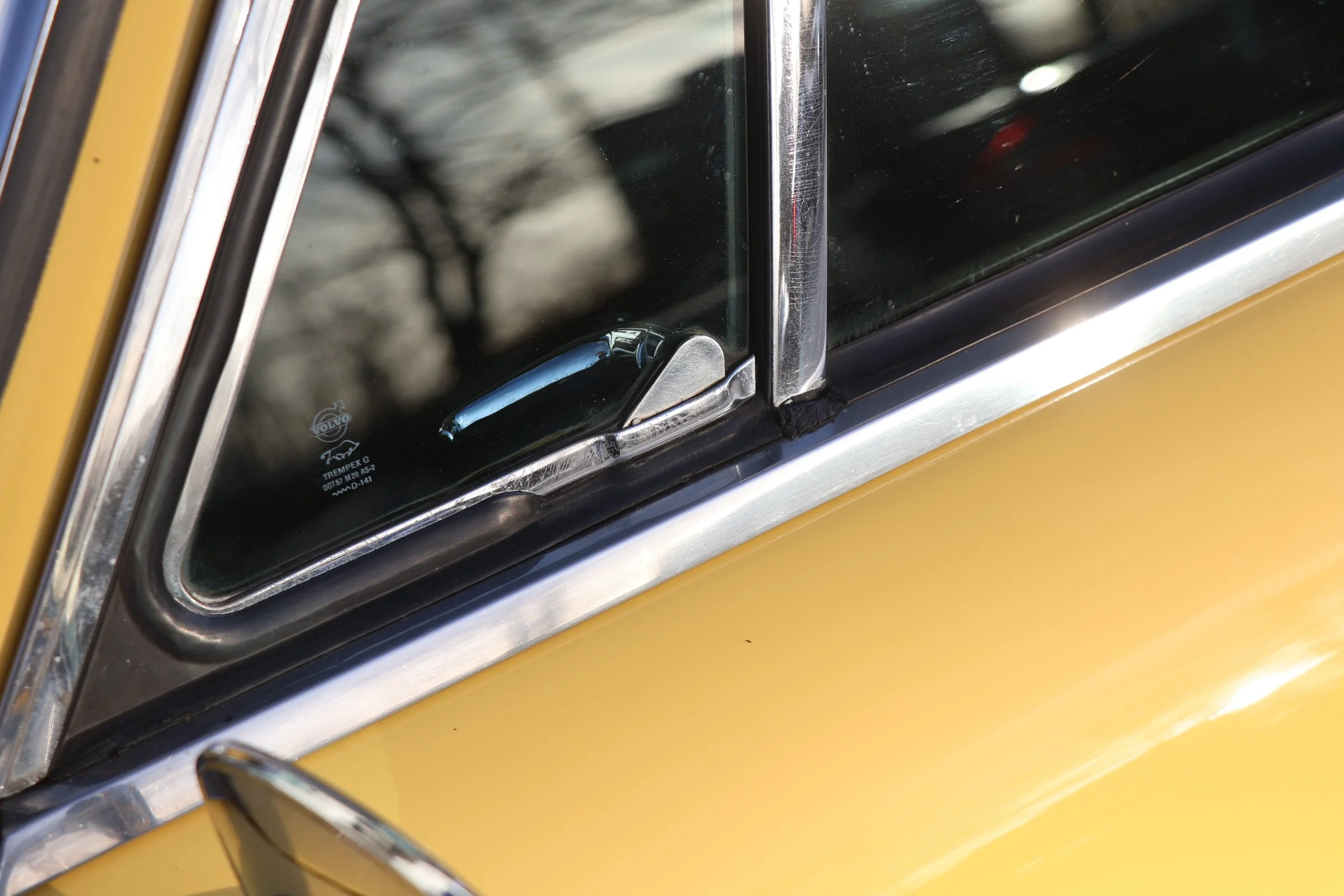 Volvo P1800 ES (33).JPG