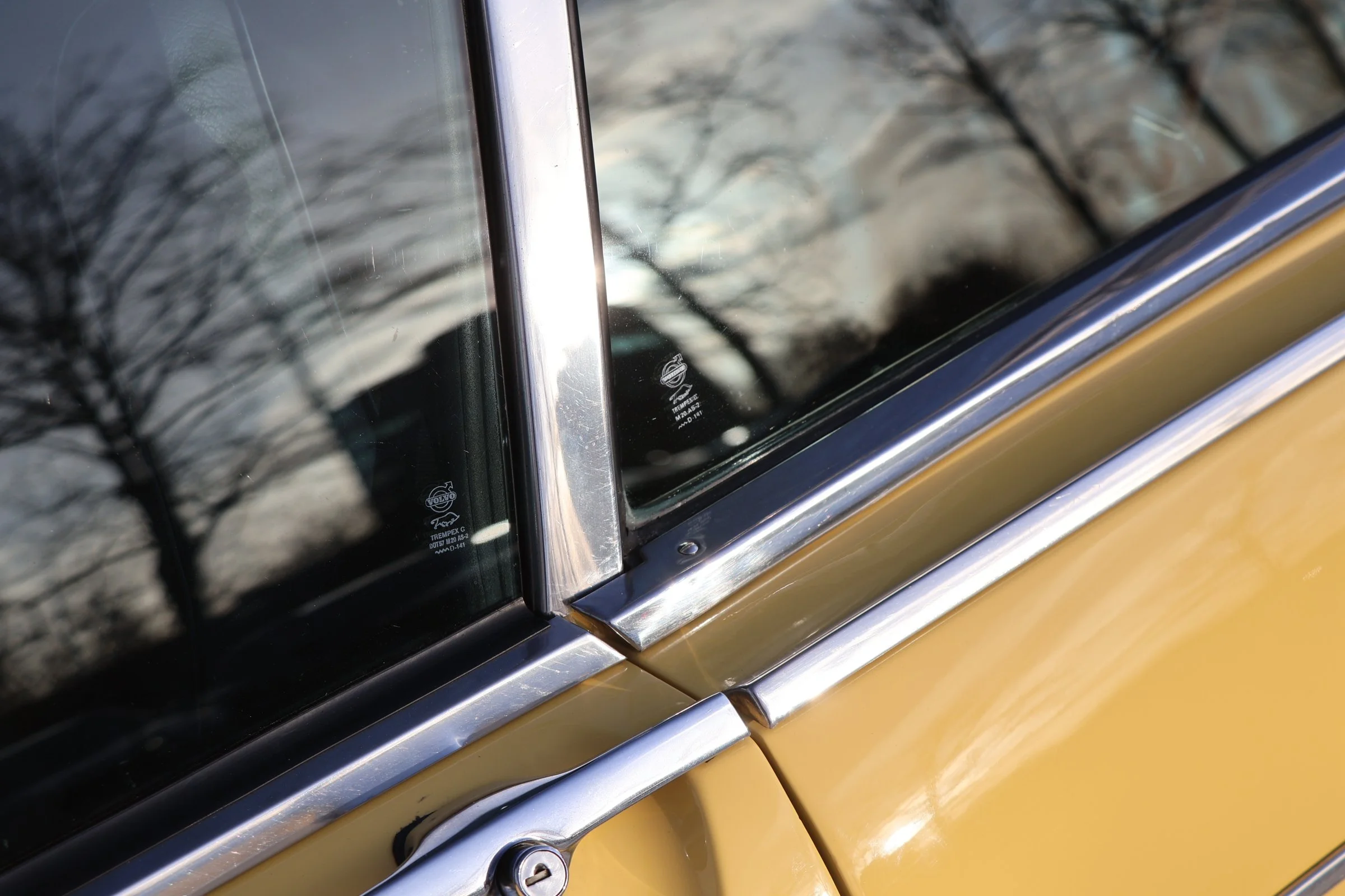 Volvo P1800 ES (34).JPG