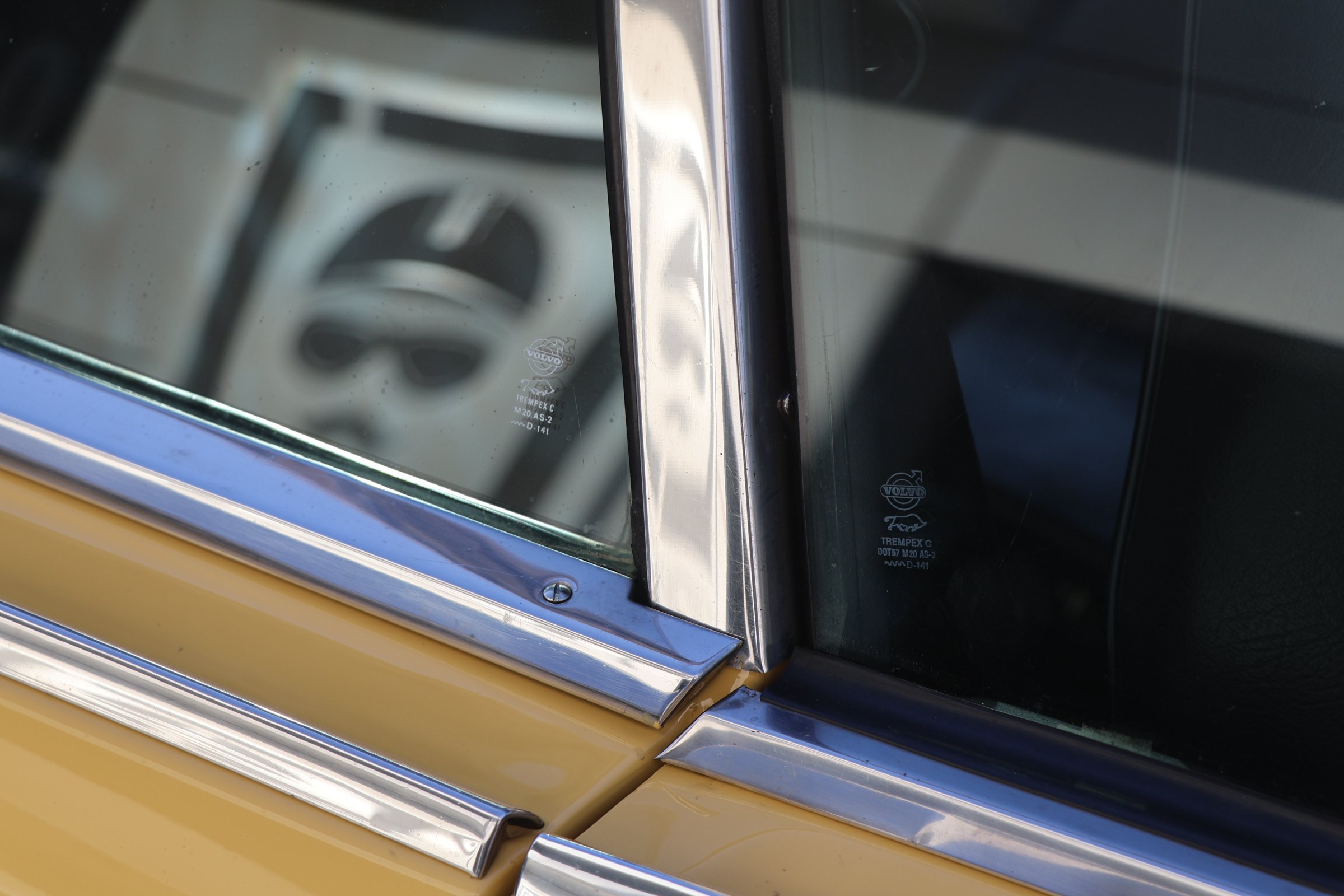 Volvo P1800 ES (35).JPG