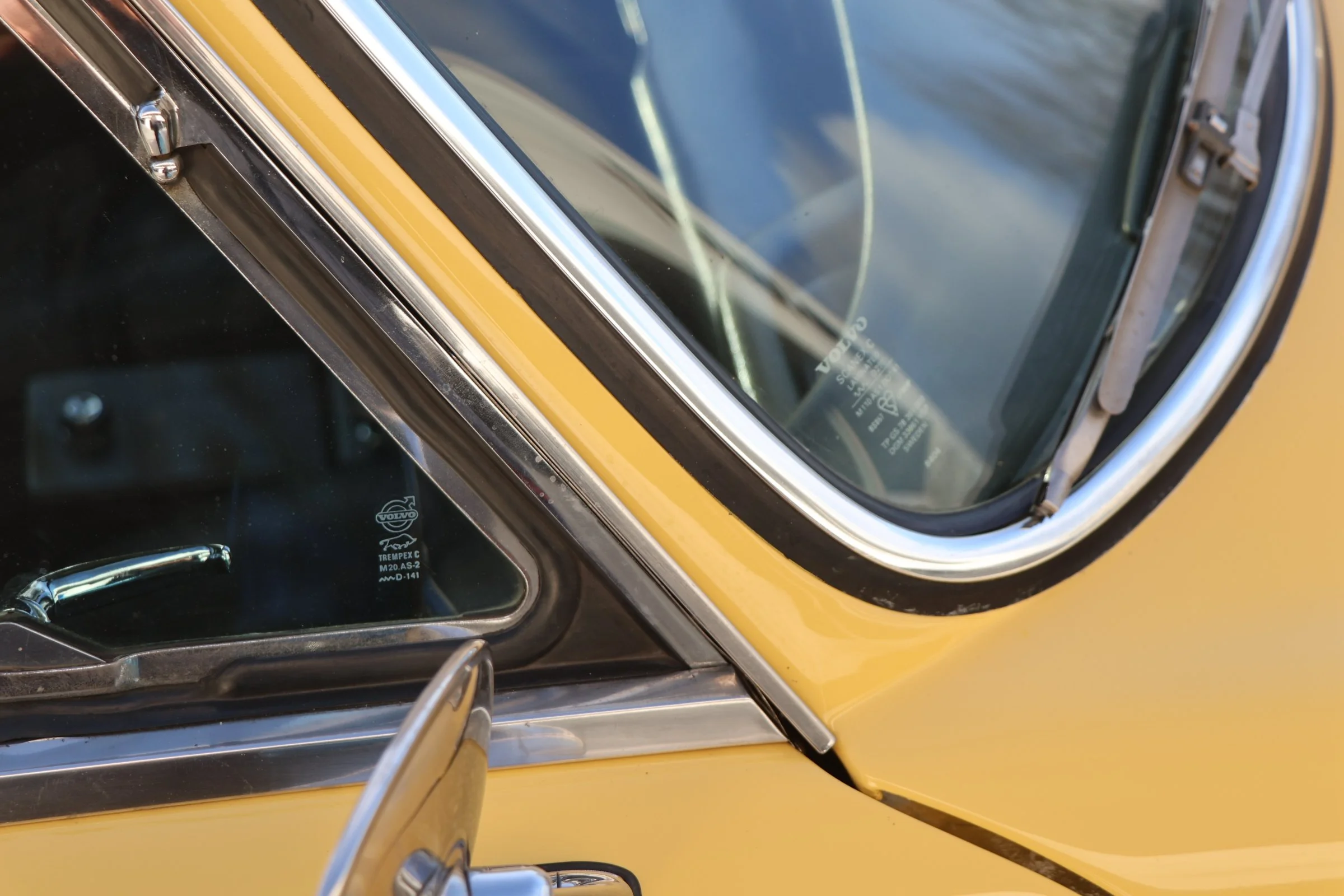 Volvo P1800 ES (36).JPG