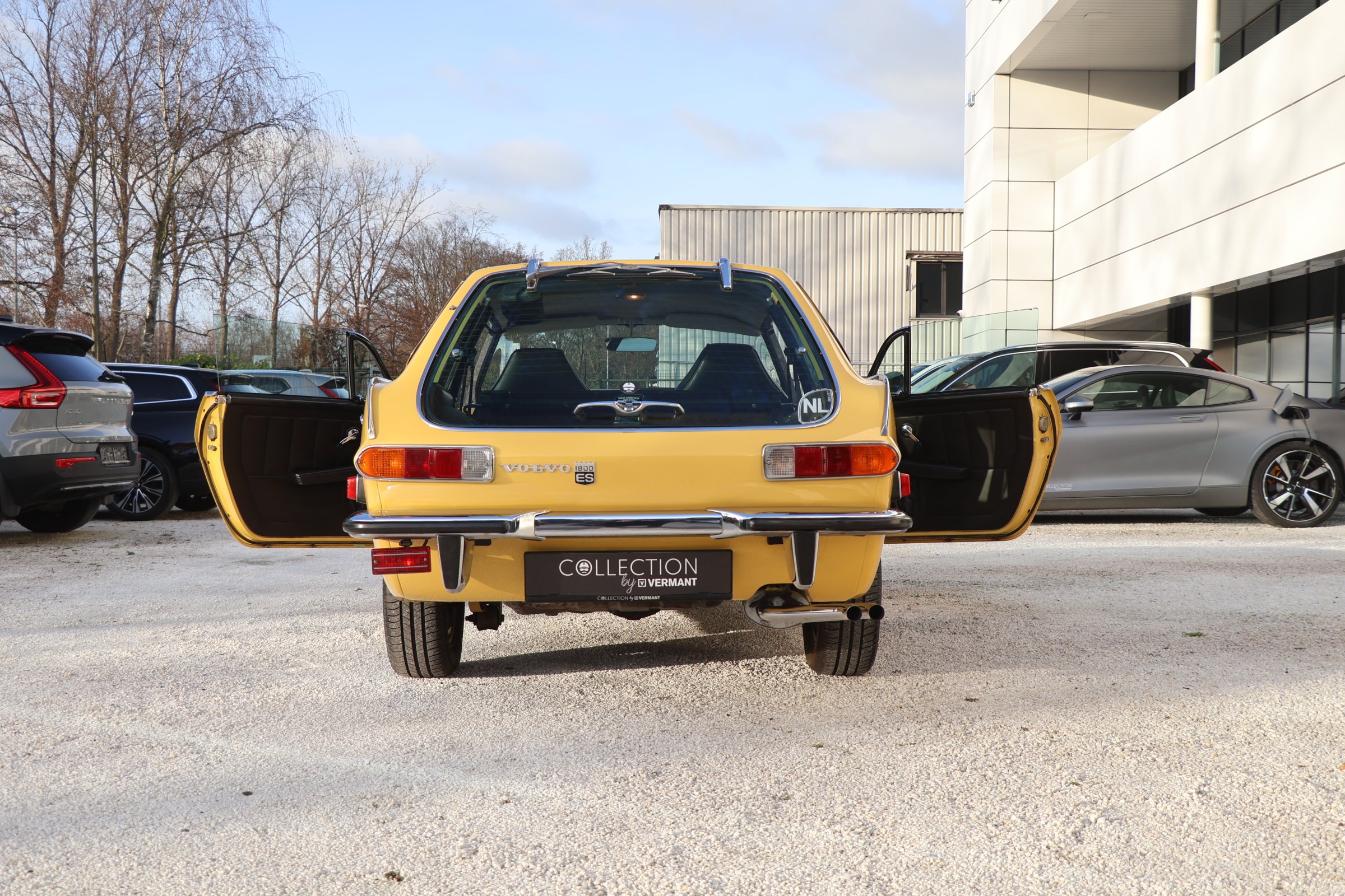 Volvo P1800 ES (50).JPG