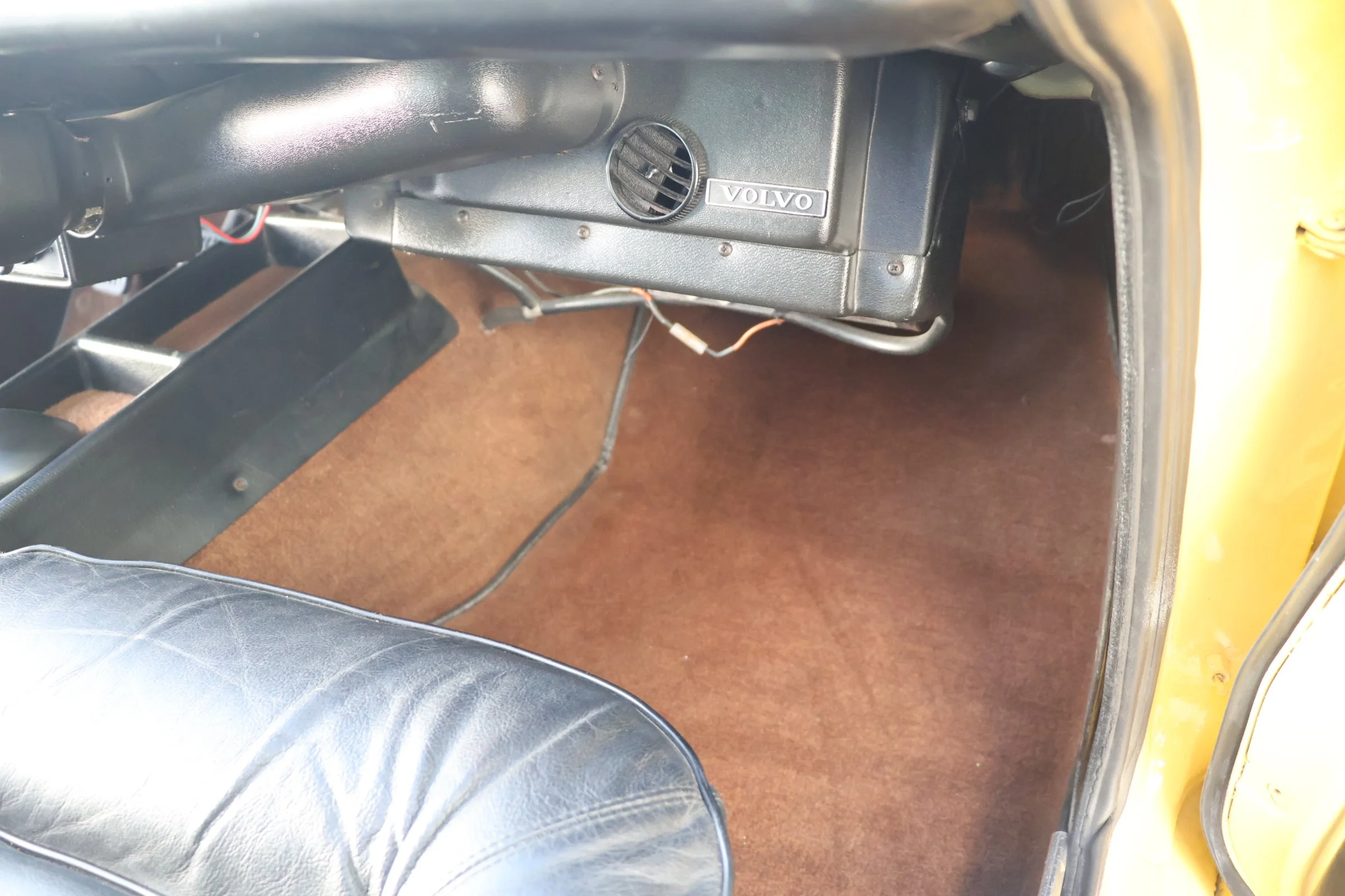 Volvo P1800 ES (63).JPG