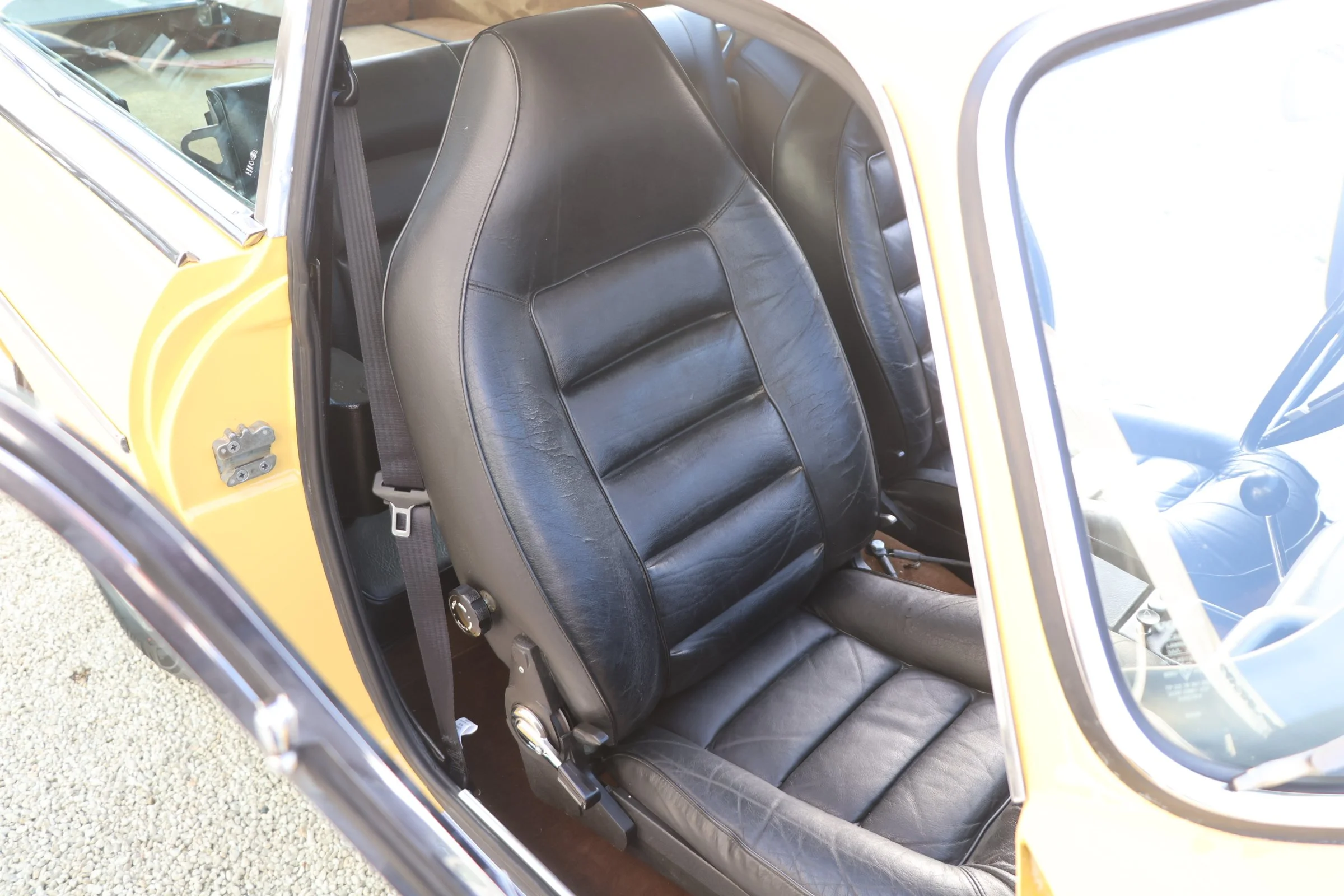 Volvo P1800 ES (61).JPG