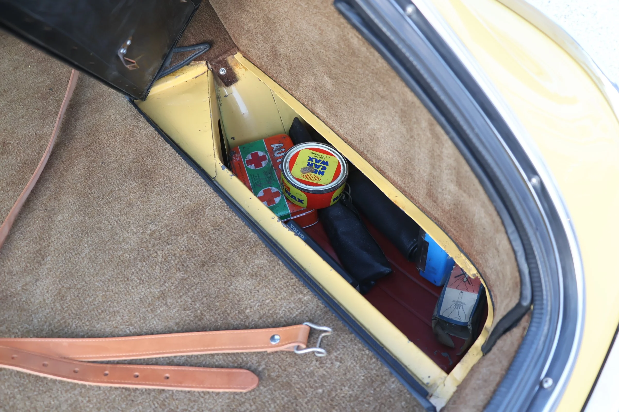Volvo P1800 ES (87).JPG
