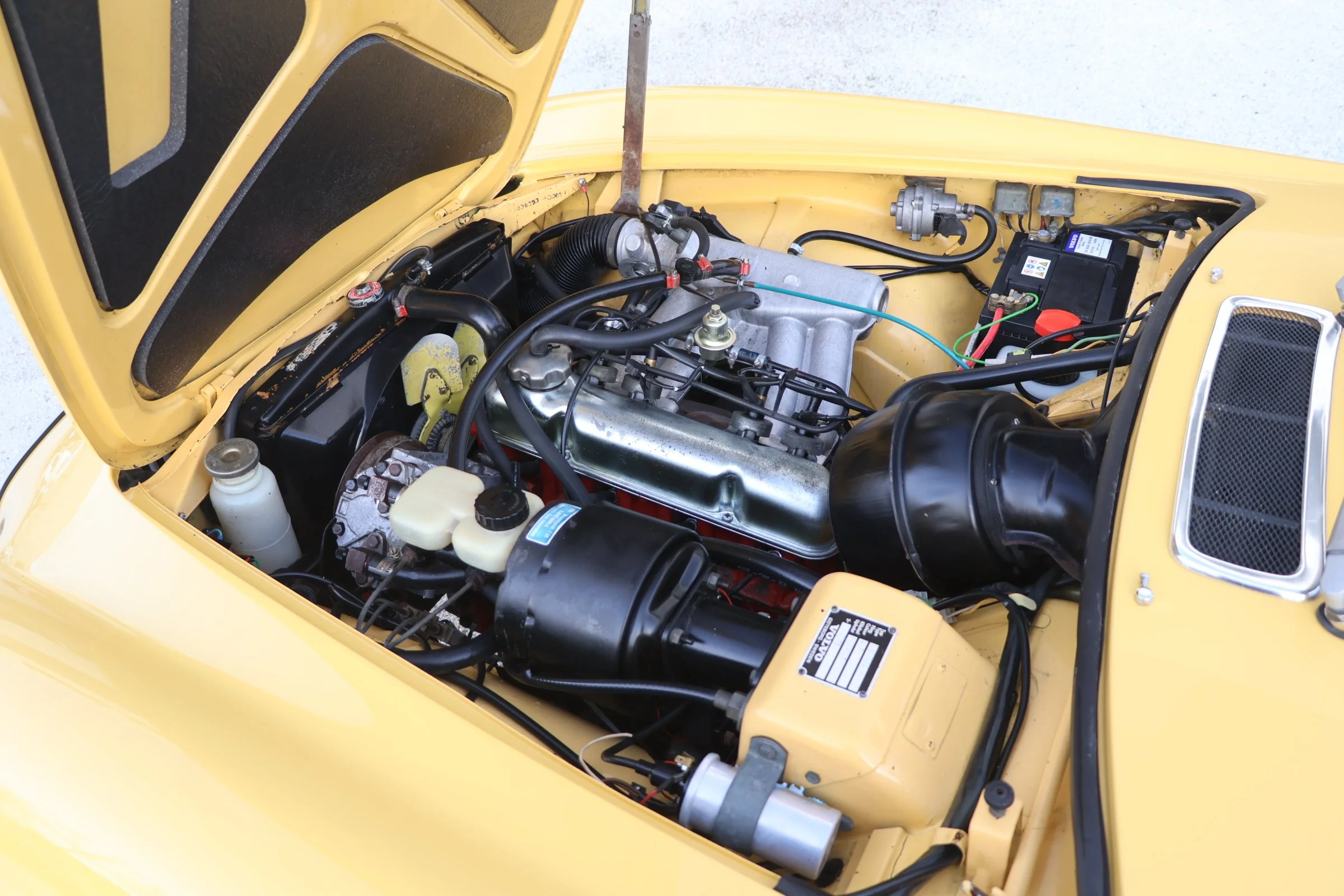 Volvo P1800 ES (88).JPG