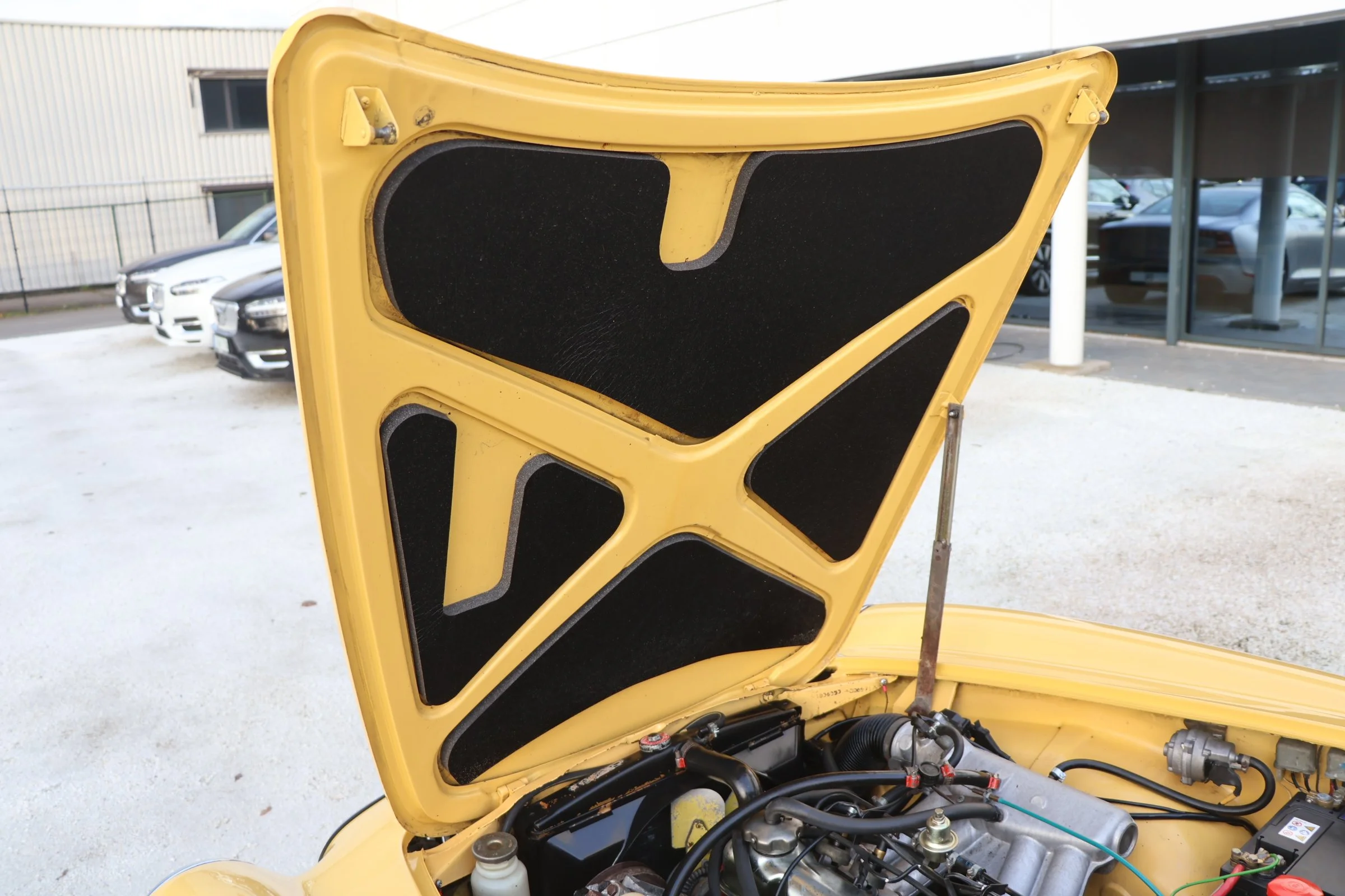 Volvo P1800 ES (89).JPG