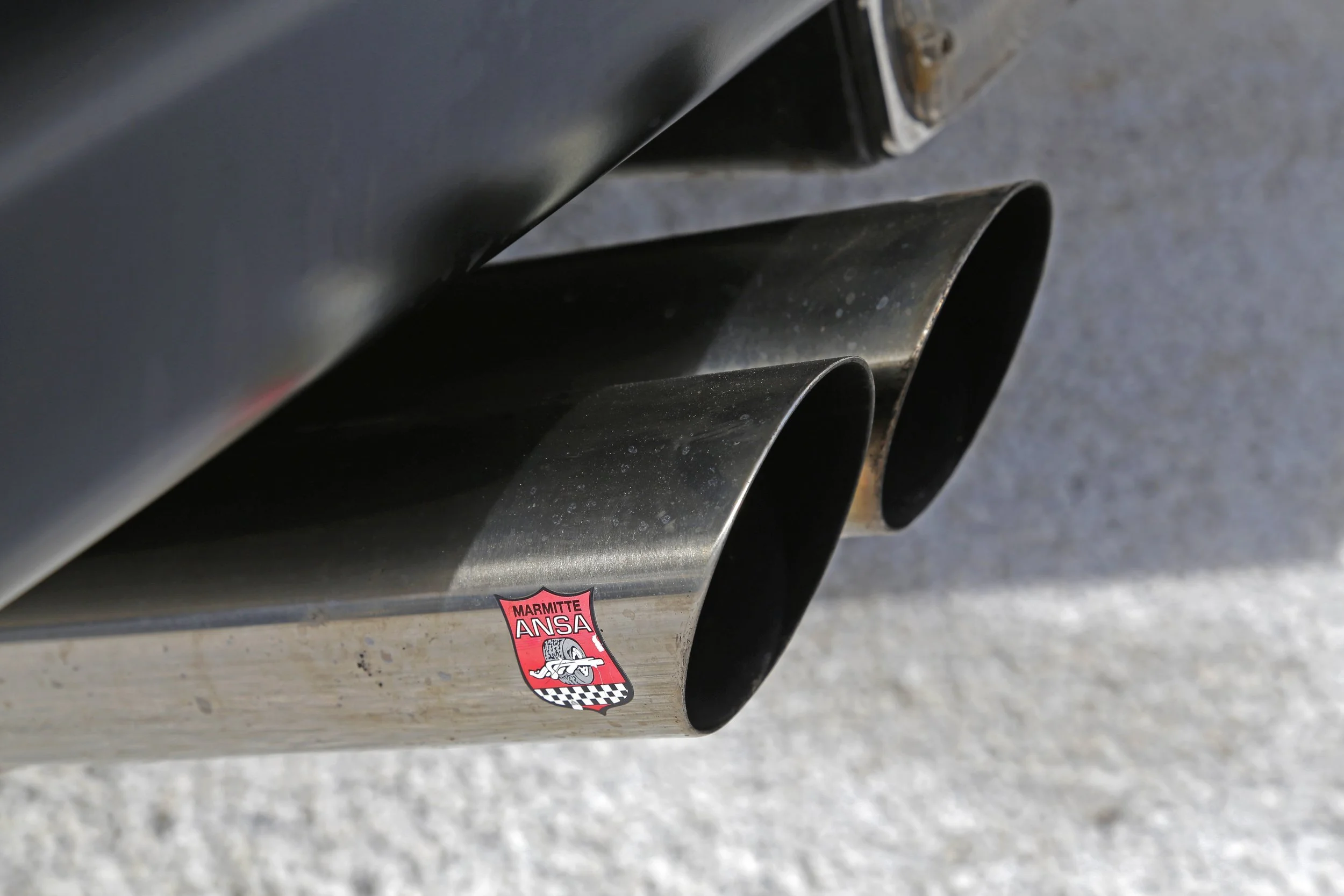 Ferrari 365 GT4 2+2 (18).JPG