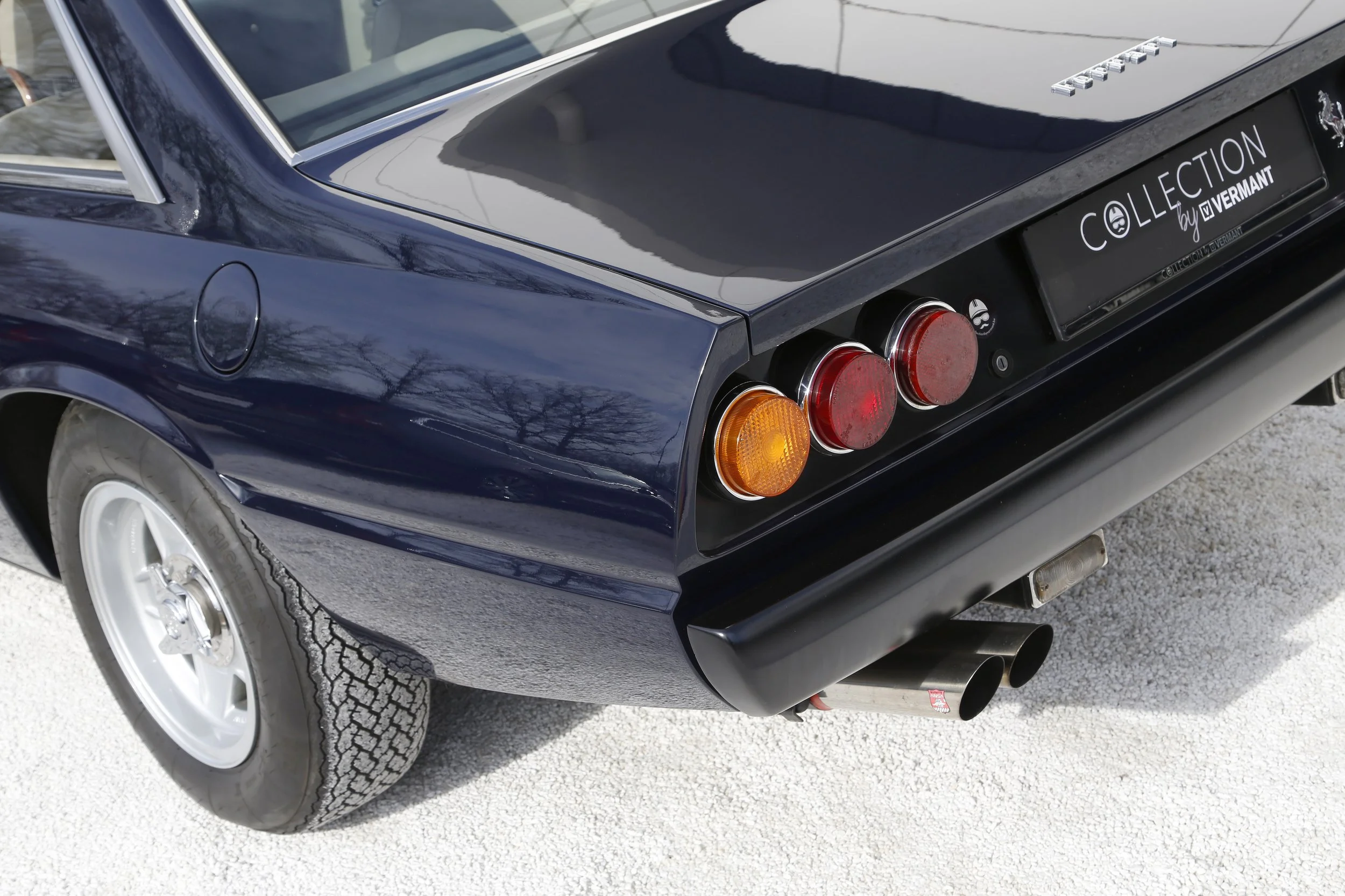 Ferrari 365 GT4 2+2 (19).JPG