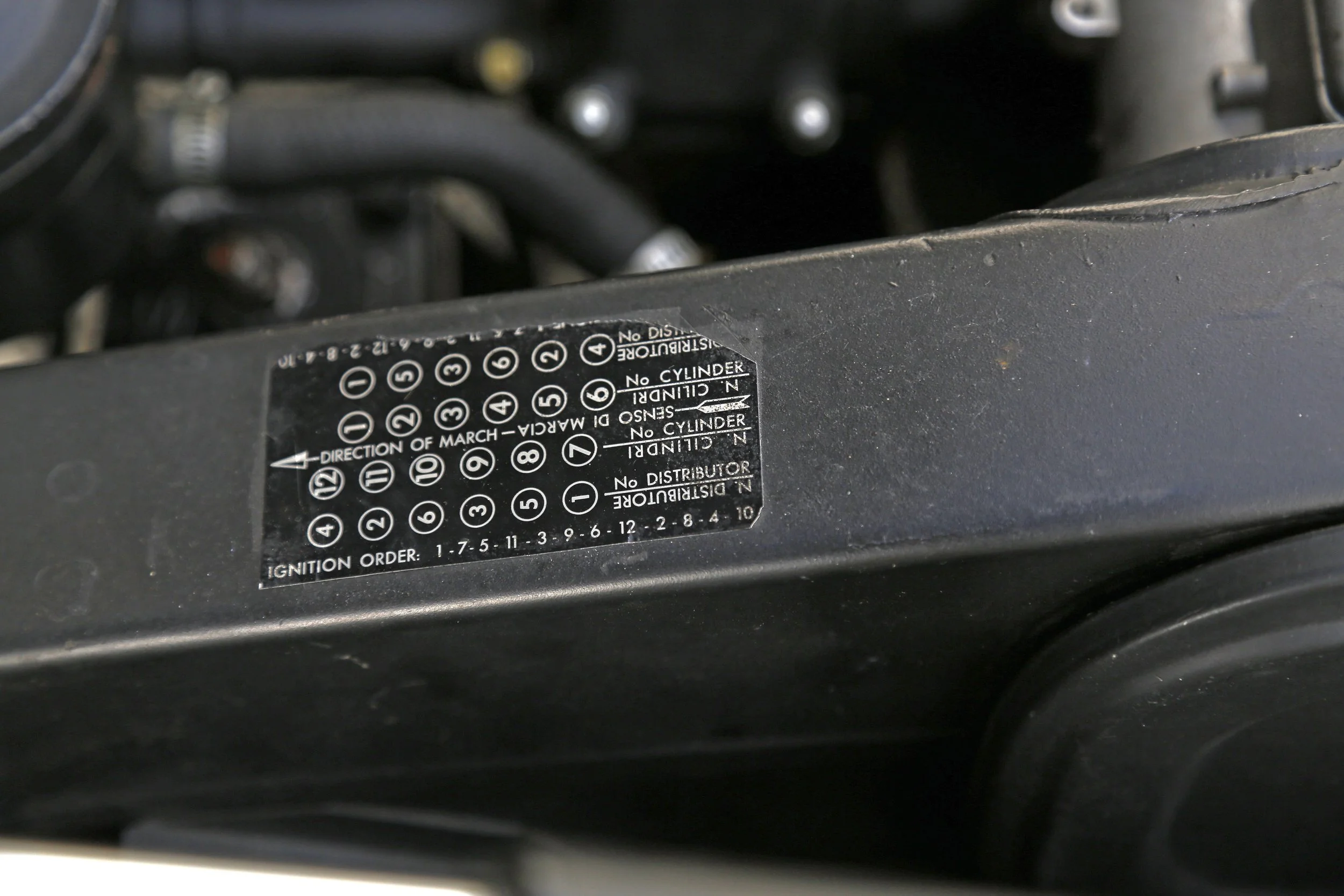 Ferrari 365 GT4 2+2 (45).JPG