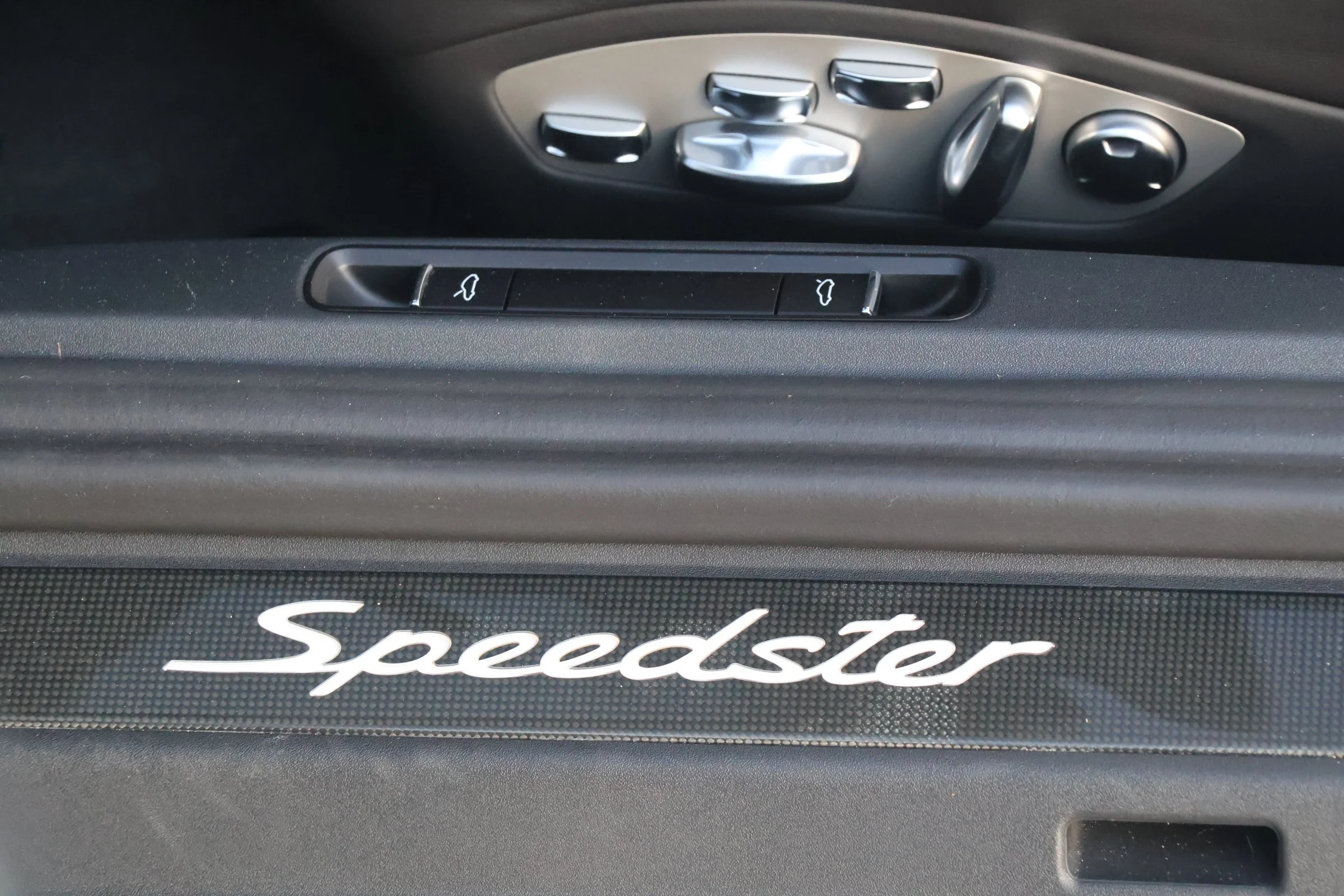 Porsche 991 Speedster Aetna Blue (54).JPG