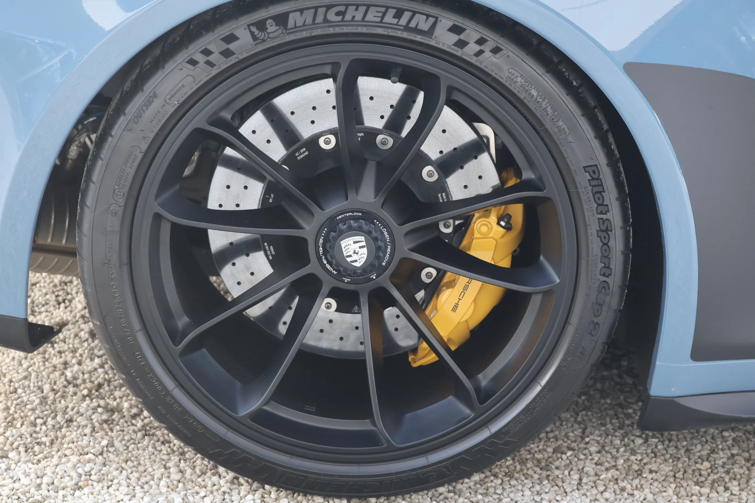 Porsche 991 Speedster Aetna Blue (45).JPG