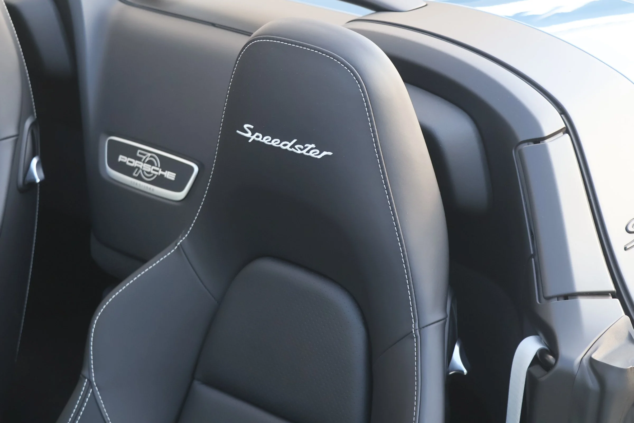 Porsche 991 Speedster Aetna Blue (60).JPG