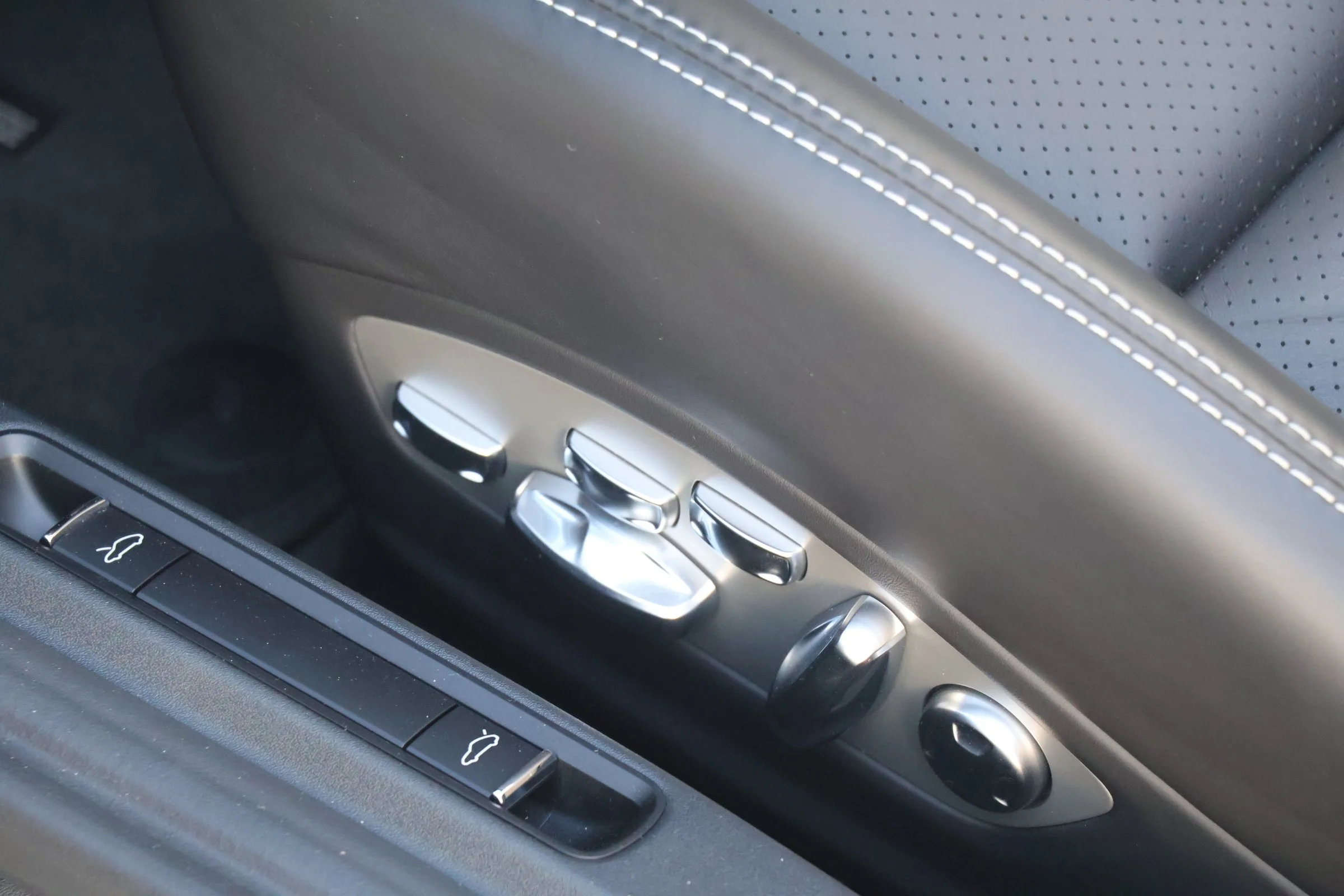 Porsche 991 Speedster Aetna Blue (61).JPG