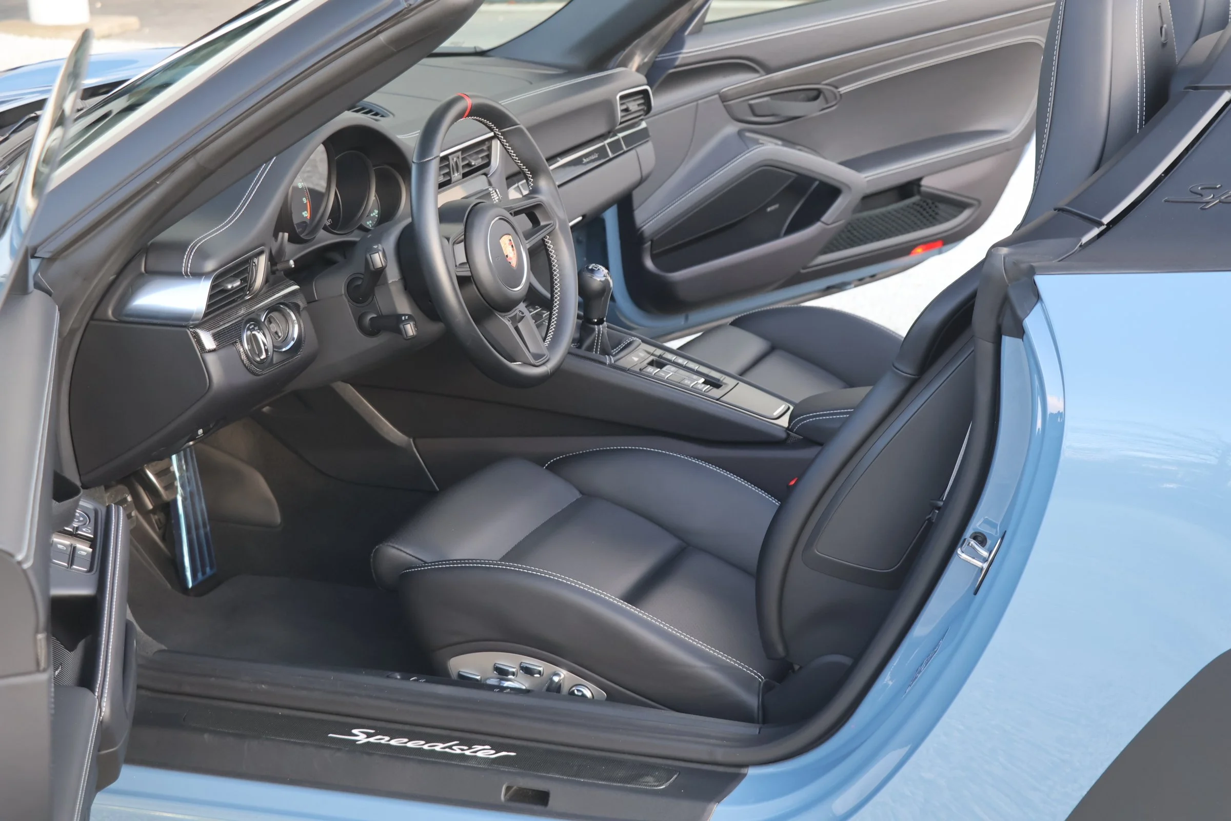 Porsche 991 Speedster Aetna Blue (56).JPG