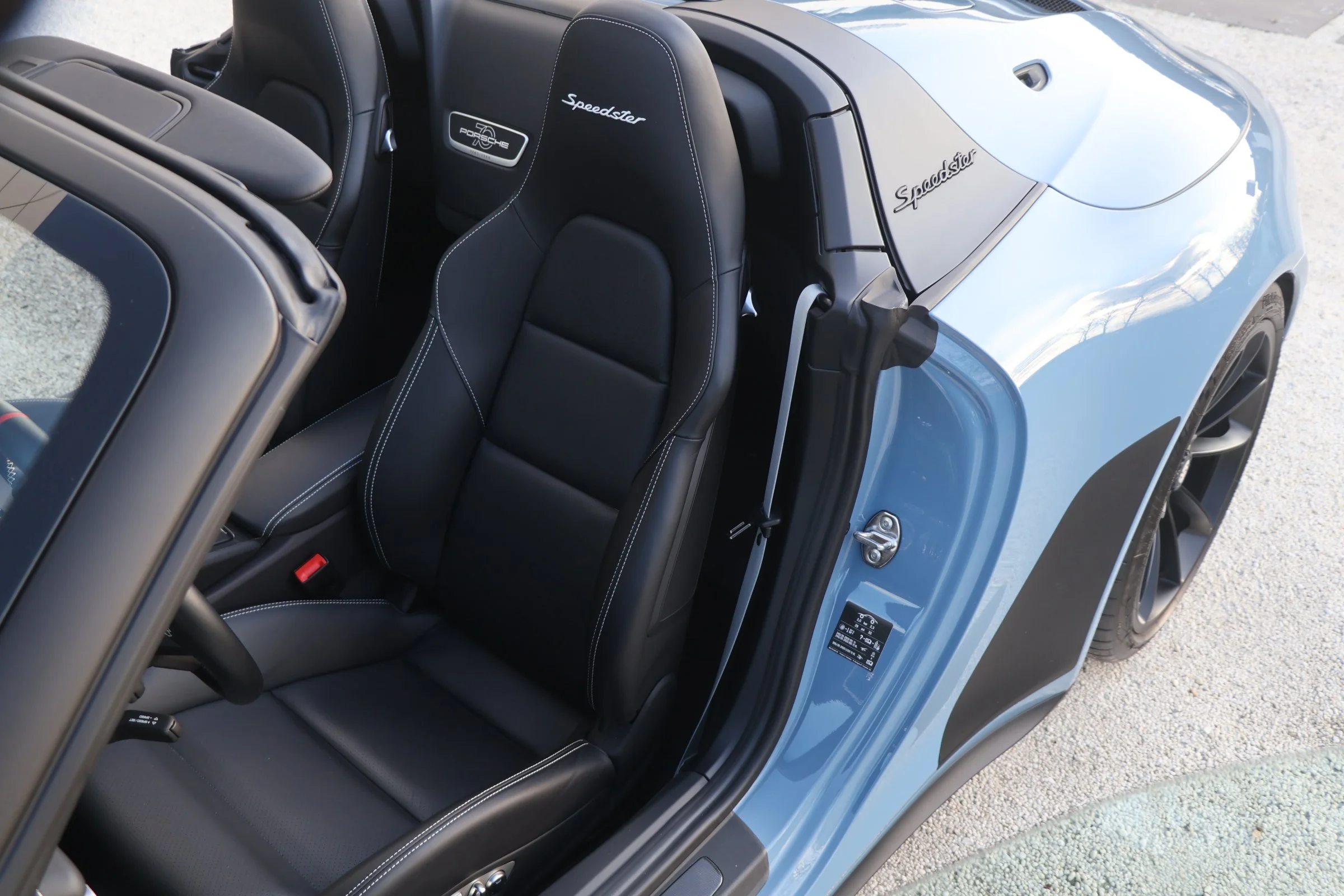 Porsche 991 Speedster Aetna Blue (59).JPG