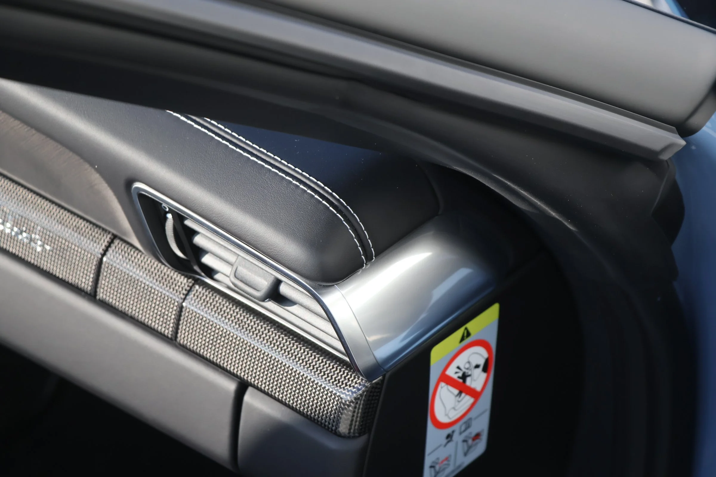 Porsche 991 Speedster Aetna Blue (81).JPG