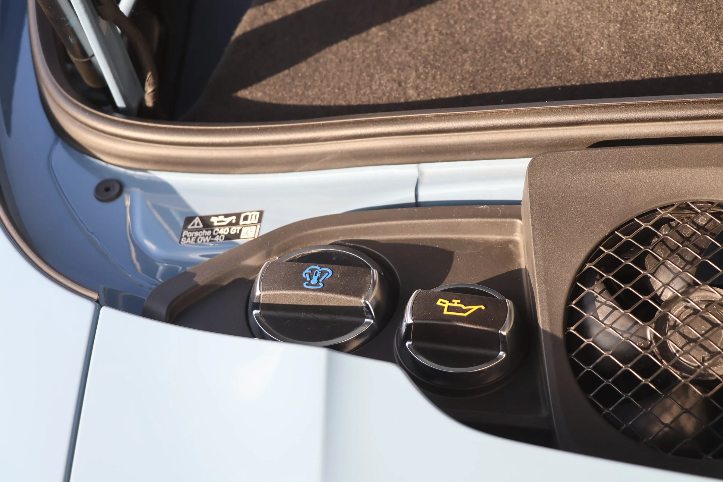 Porsche 991 Speedster Aetna Blue (88).JPG