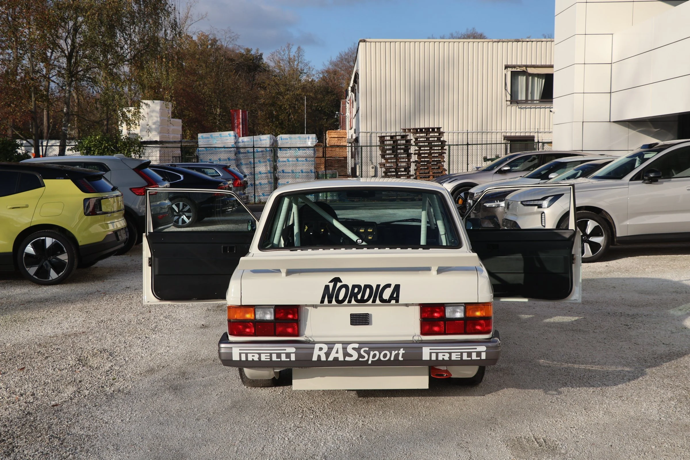 Volvo 240 Turbo Group A (52).JPG