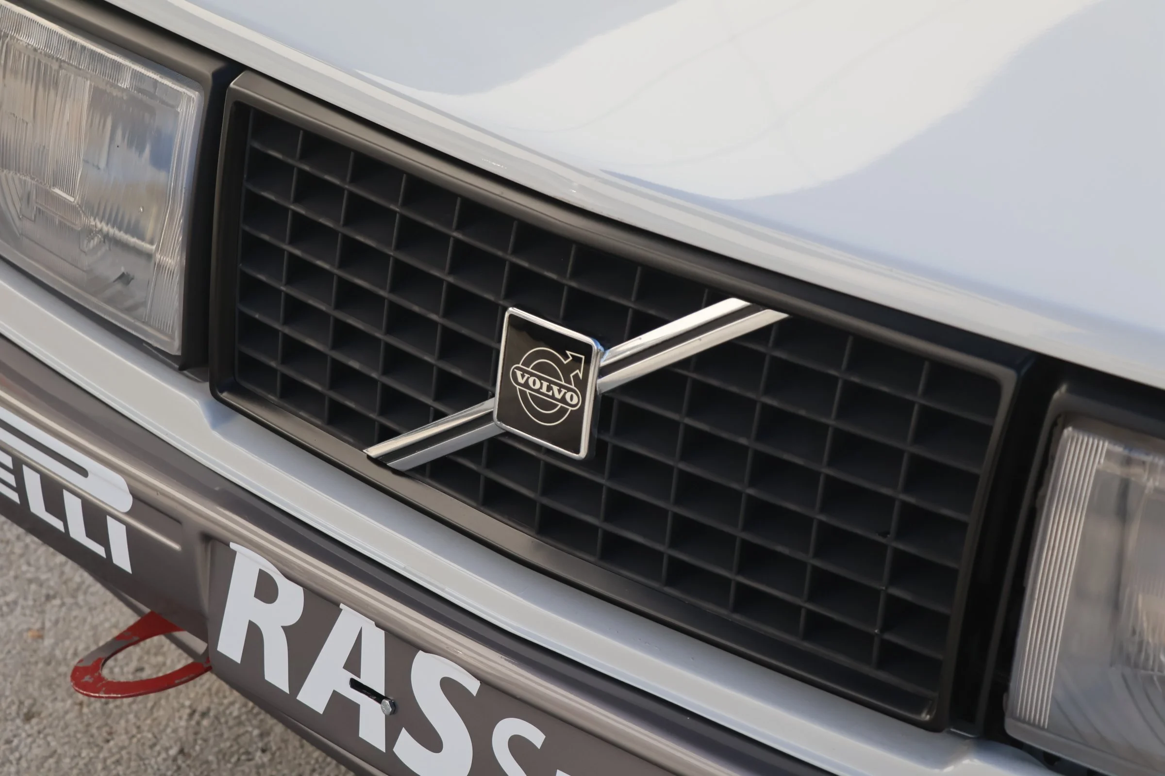 Volvo 240 Turbo Group A (25).JPG