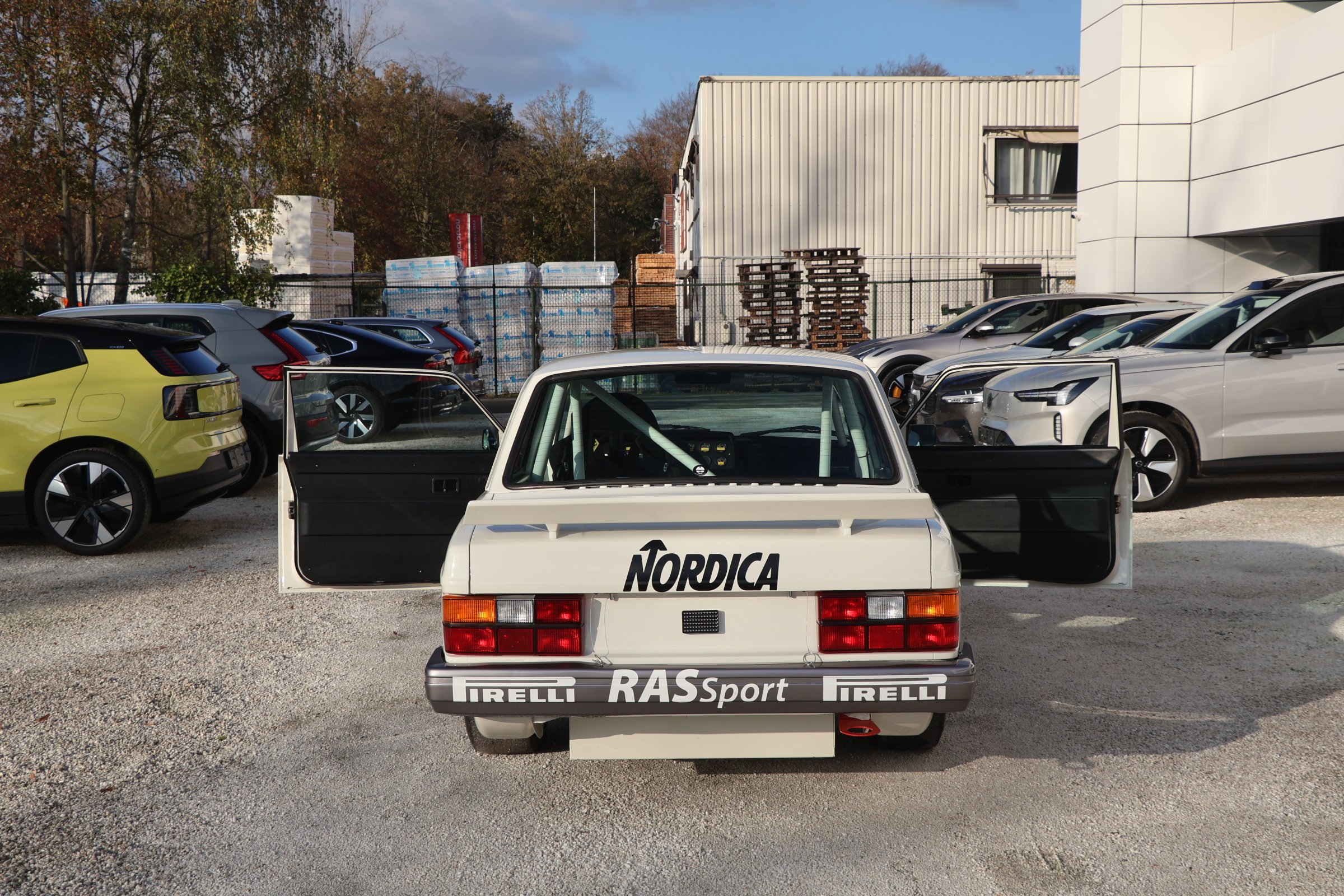 Volvo 240 Turbo Group A (52).JPG