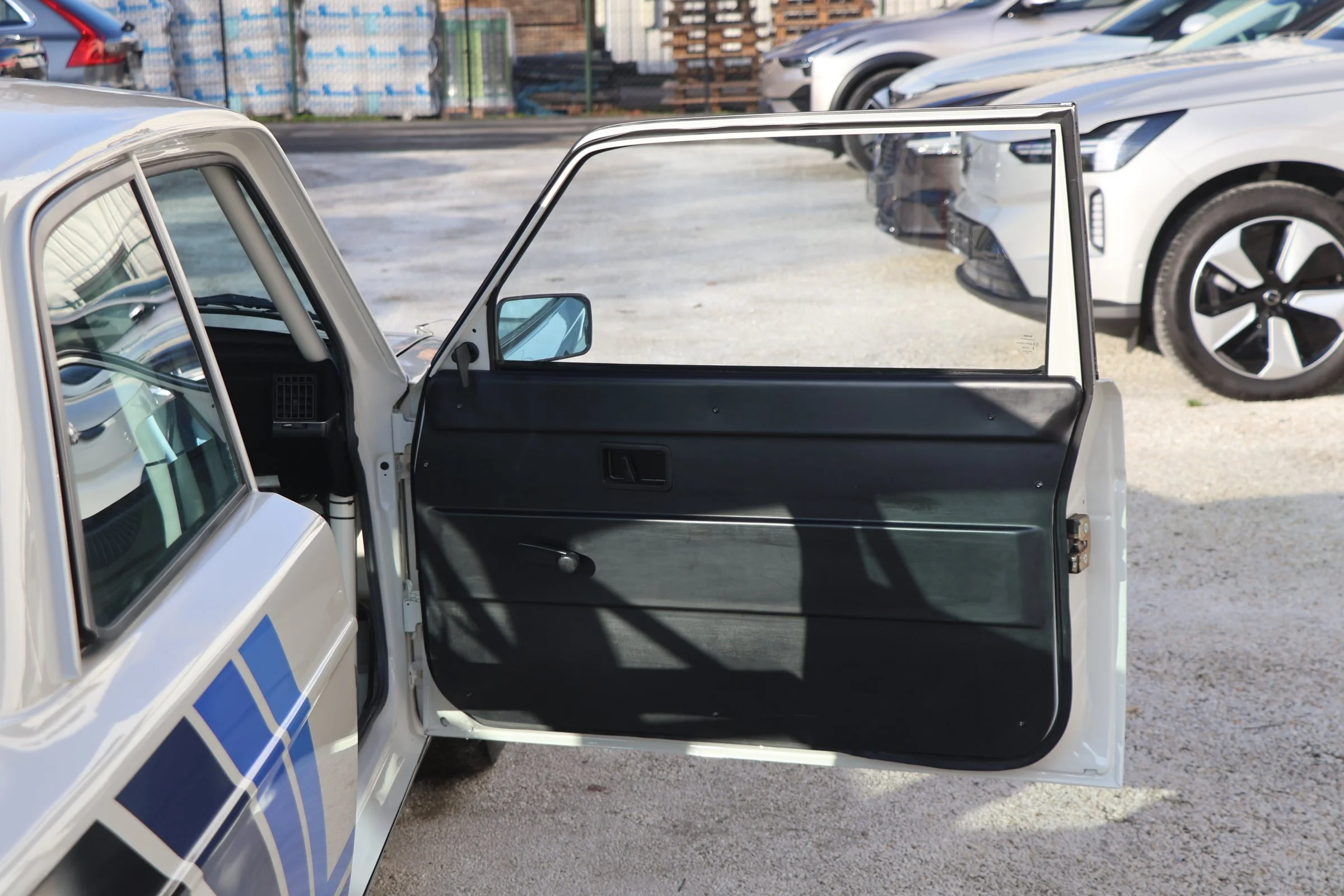 Volvo 240 Turbo Group A (53).JPG