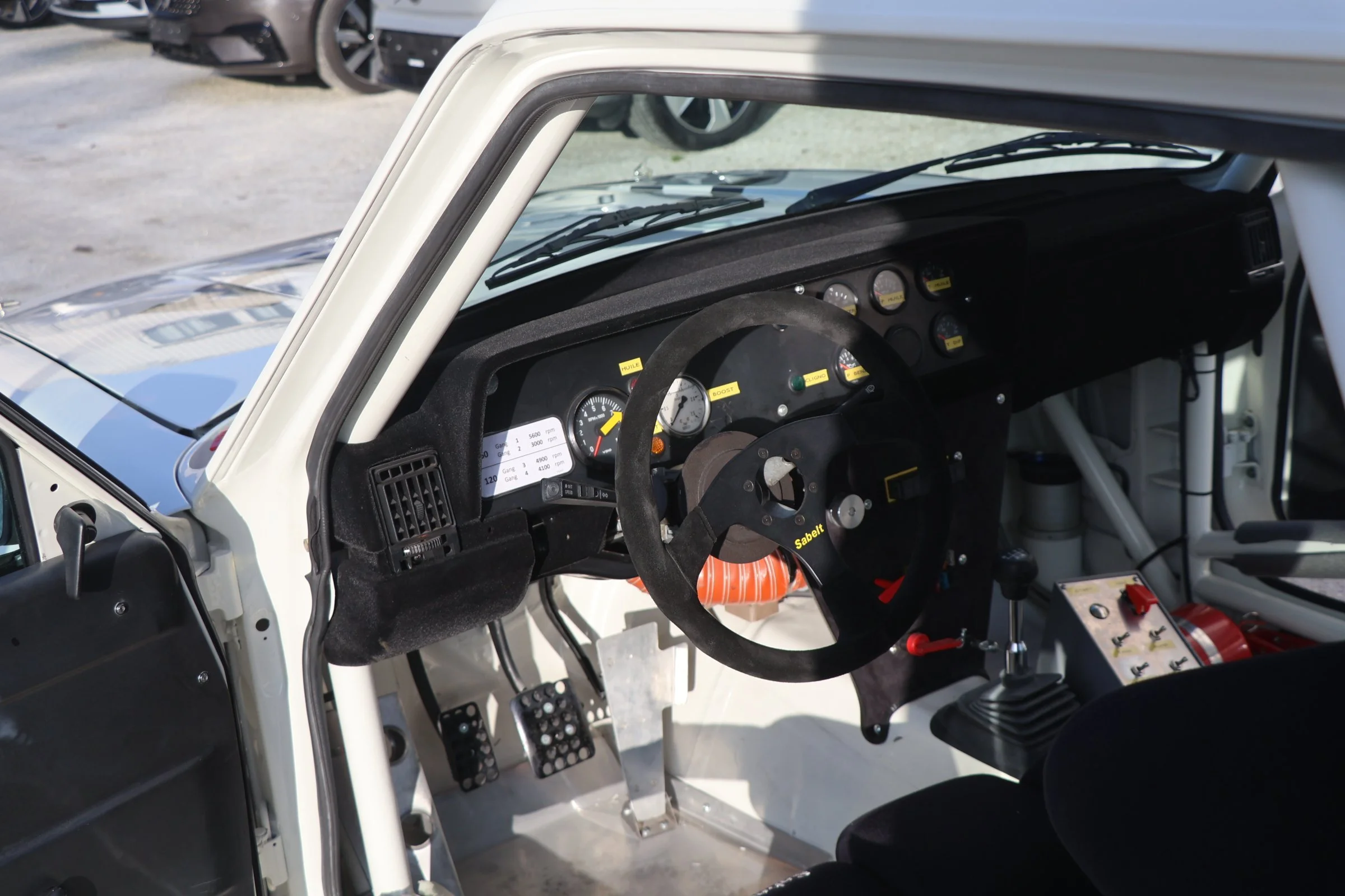 Volvo 240 Turbo Group A (64).JPG