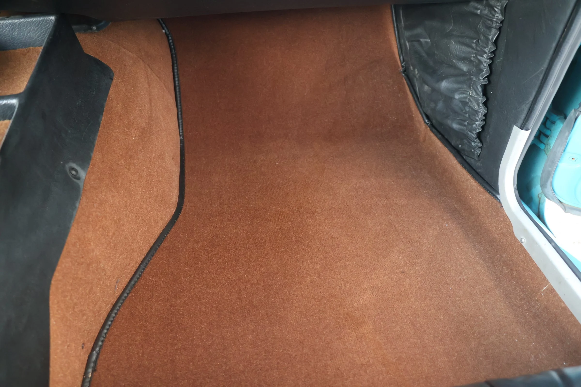 Volvo P1800 E (83).JPG