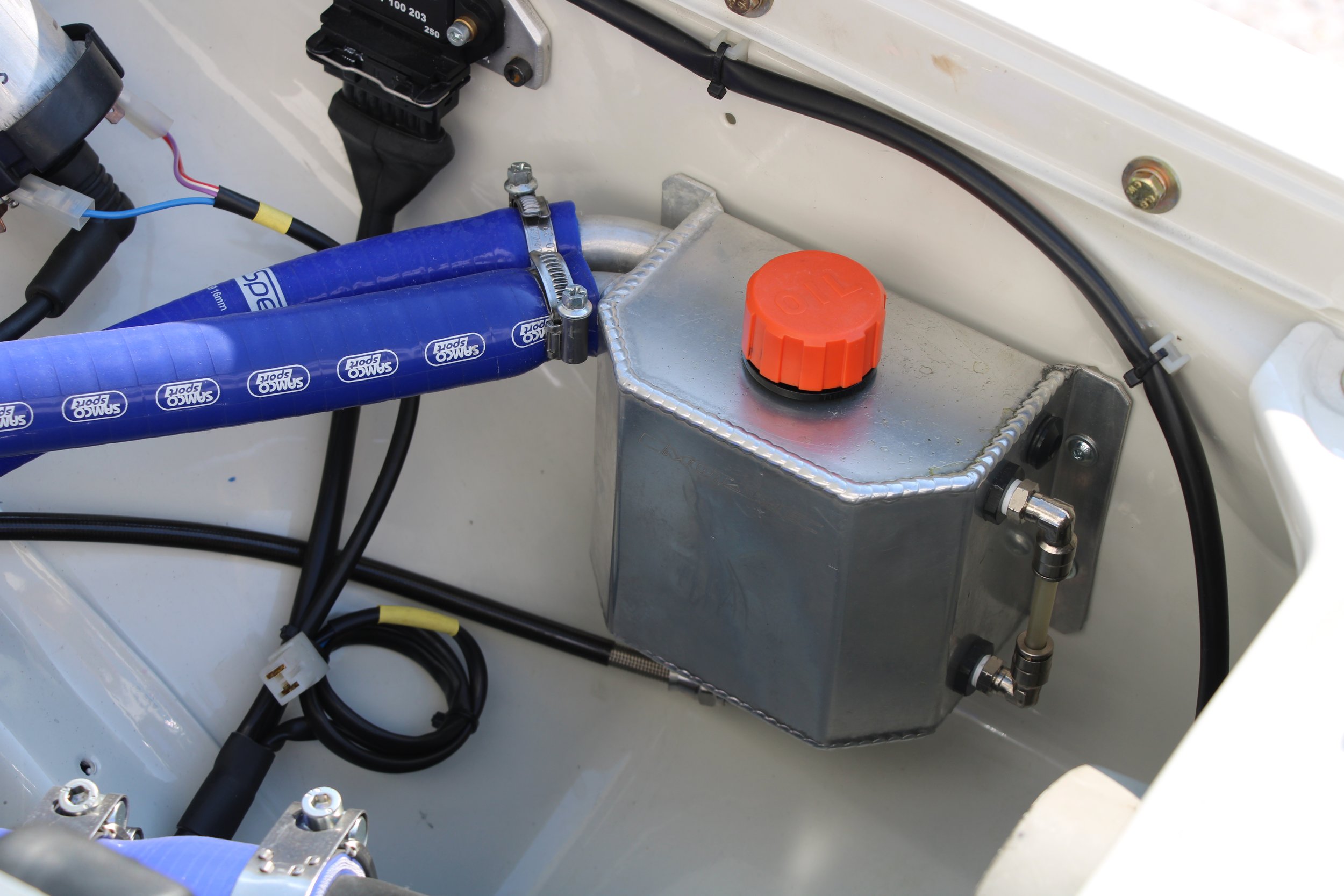 Volvo 240 Turbo Group A (88).JPG