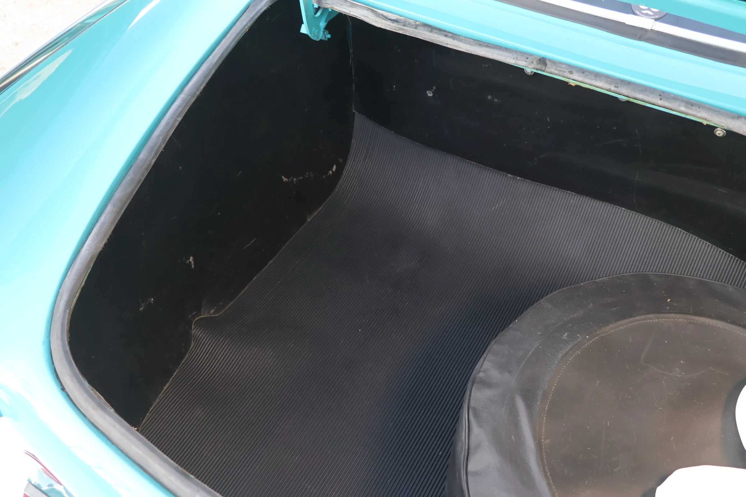 Volvo P1800 E (107).JPG