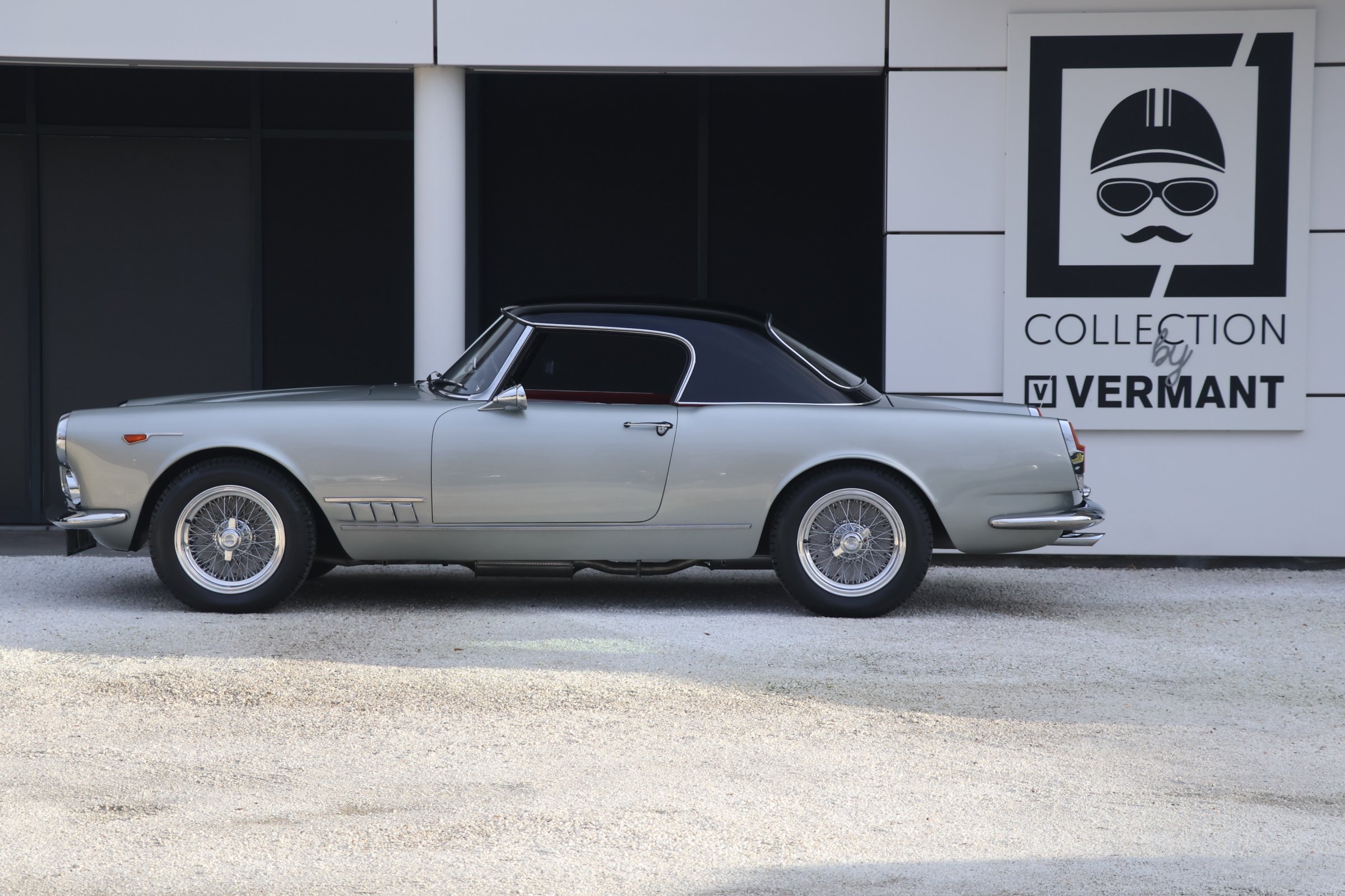 Alfa Romeo 2000 Spider (4).JPG