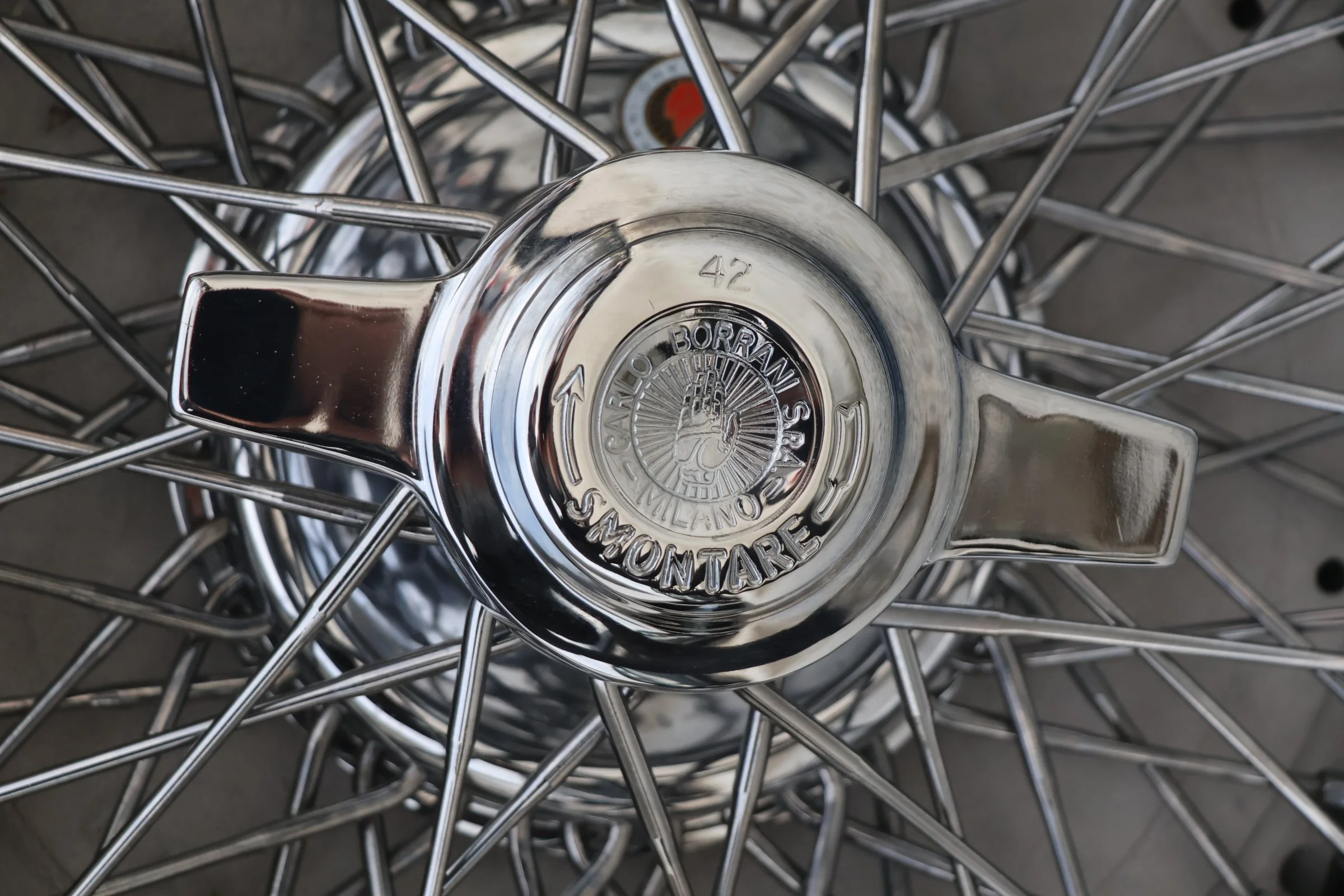 Alfa Romeo 2000 Spider (13).JPG