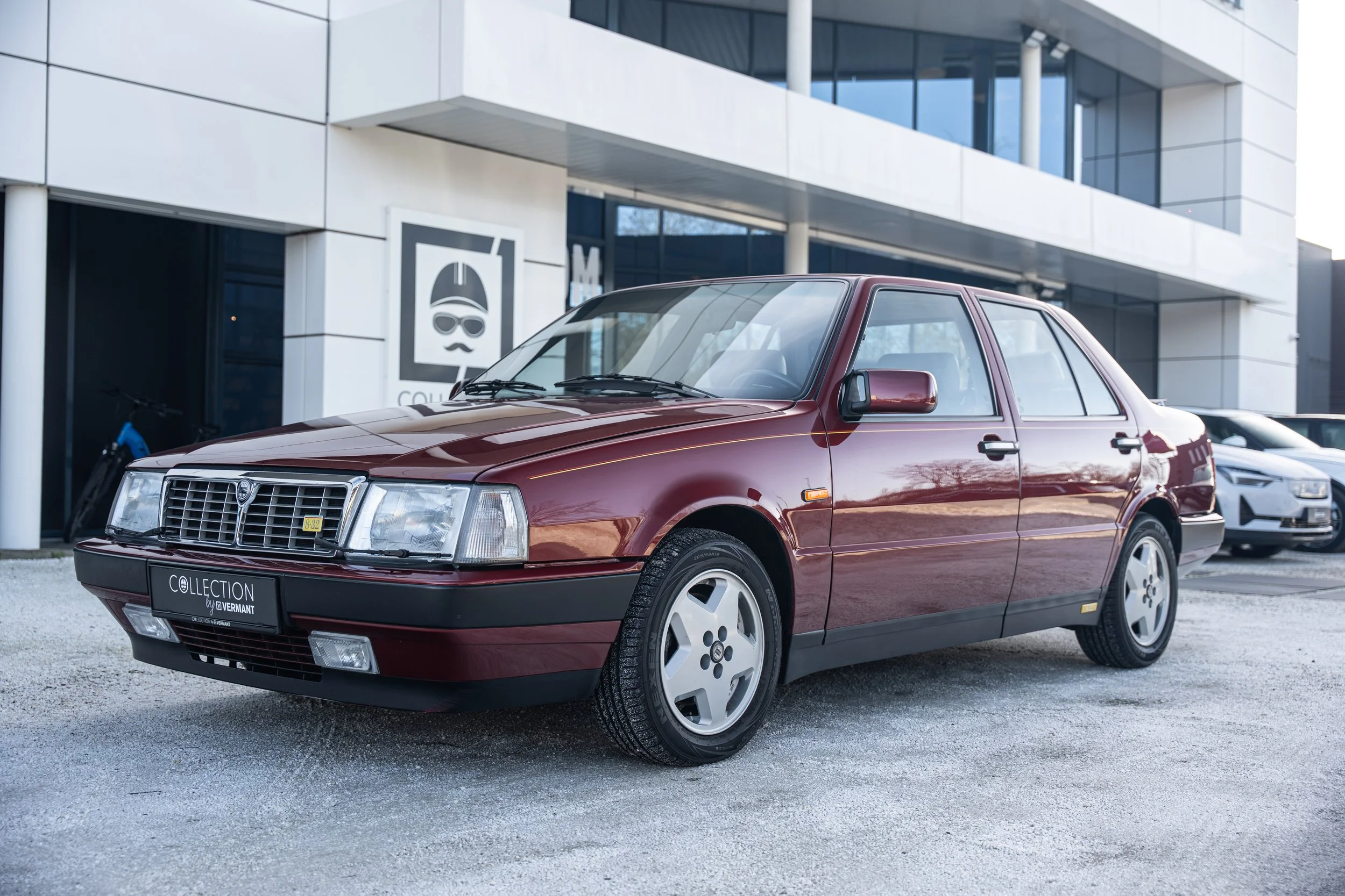 Lancia Thema 8.32 (5).jpg