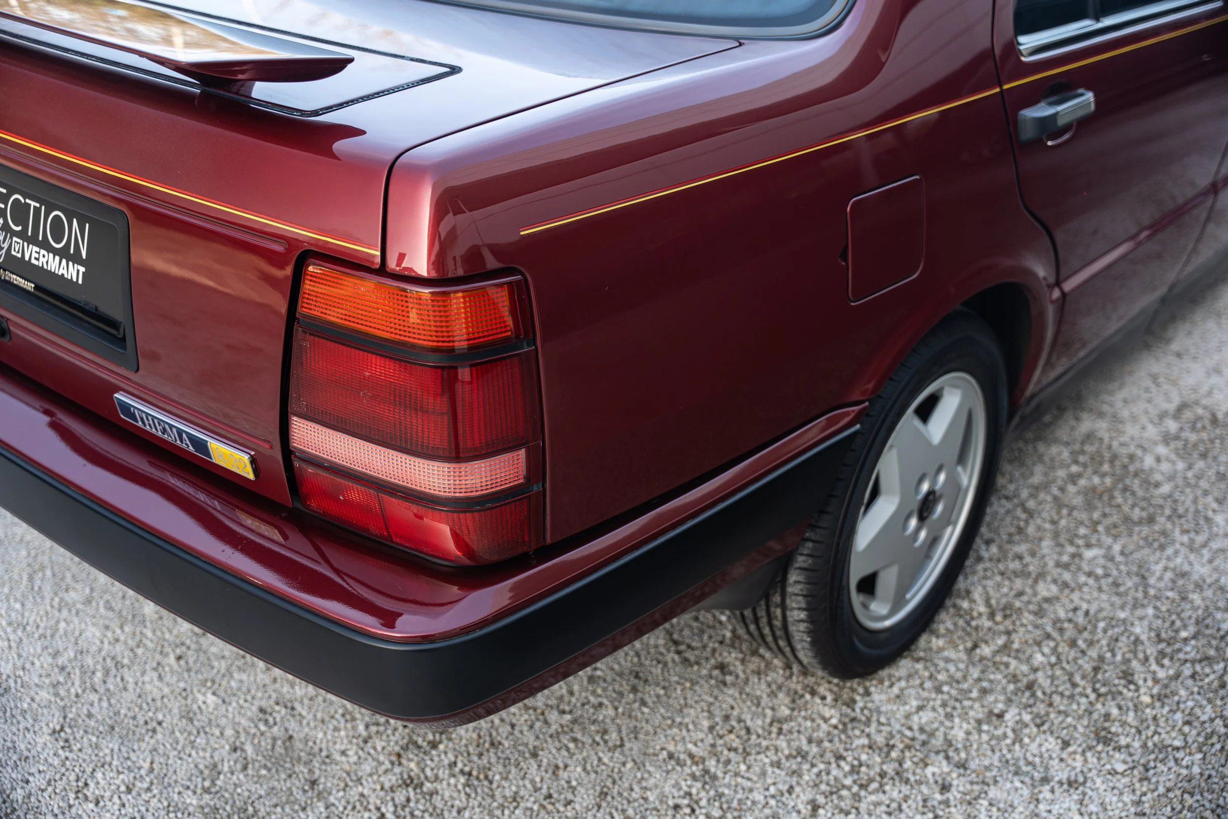 Lancia Thema 8.32 (15).jpg