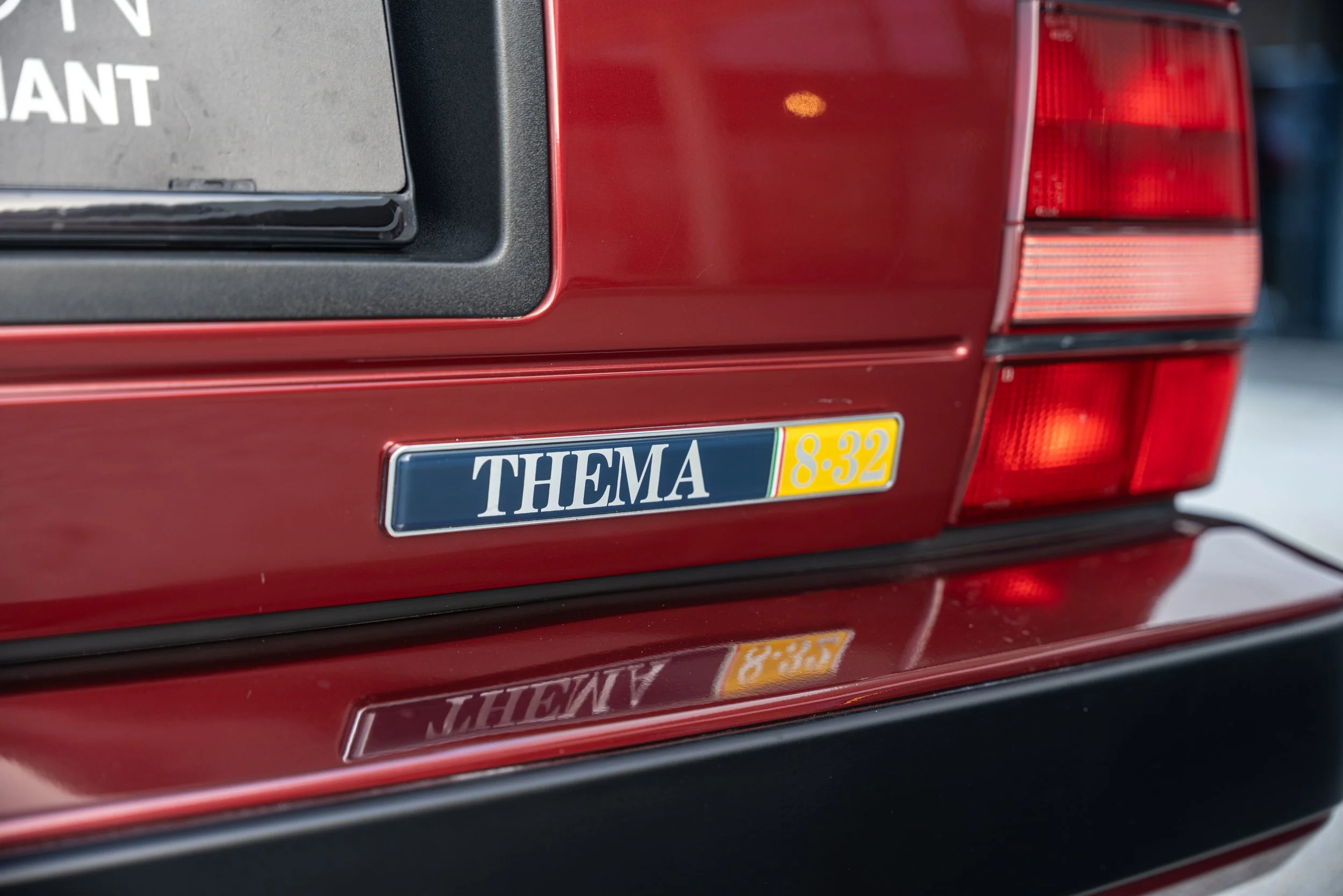 Lancia Thema 8.32 (18).jpg