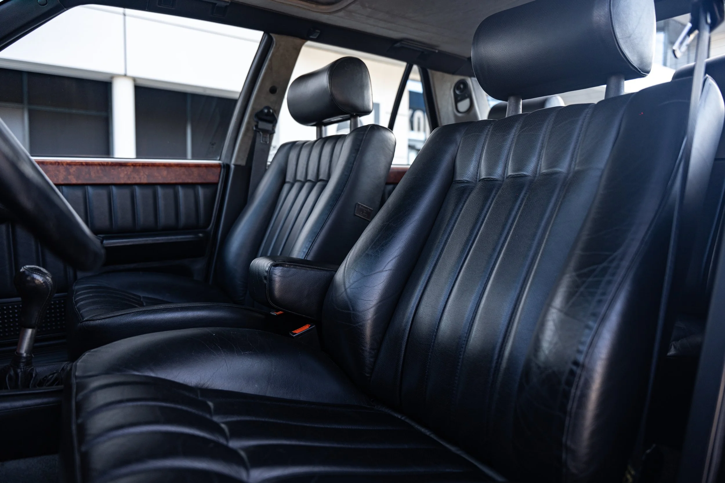 Lancia Thema 8.32 (24).jpg