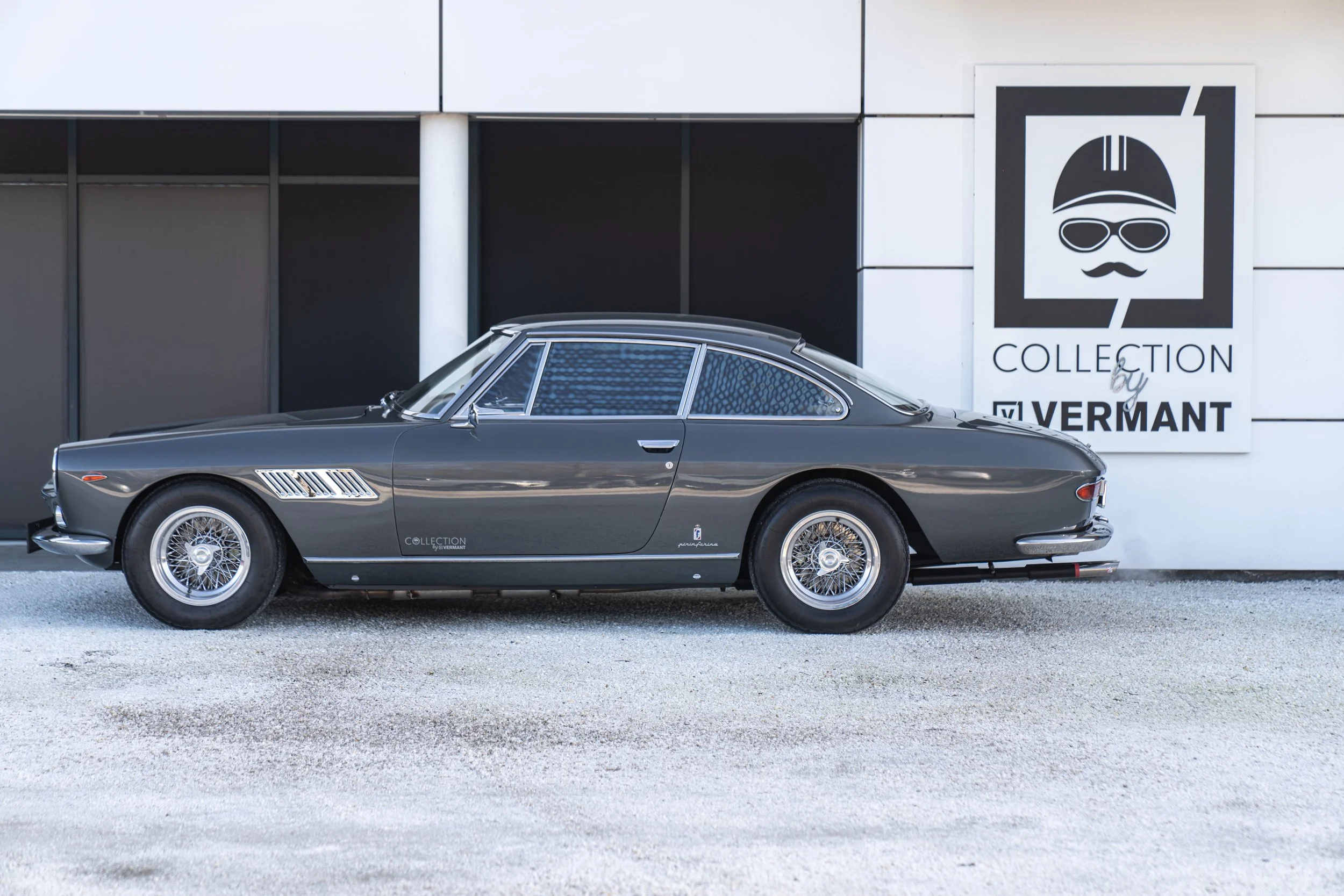 Ferrari 330  (4).jpg