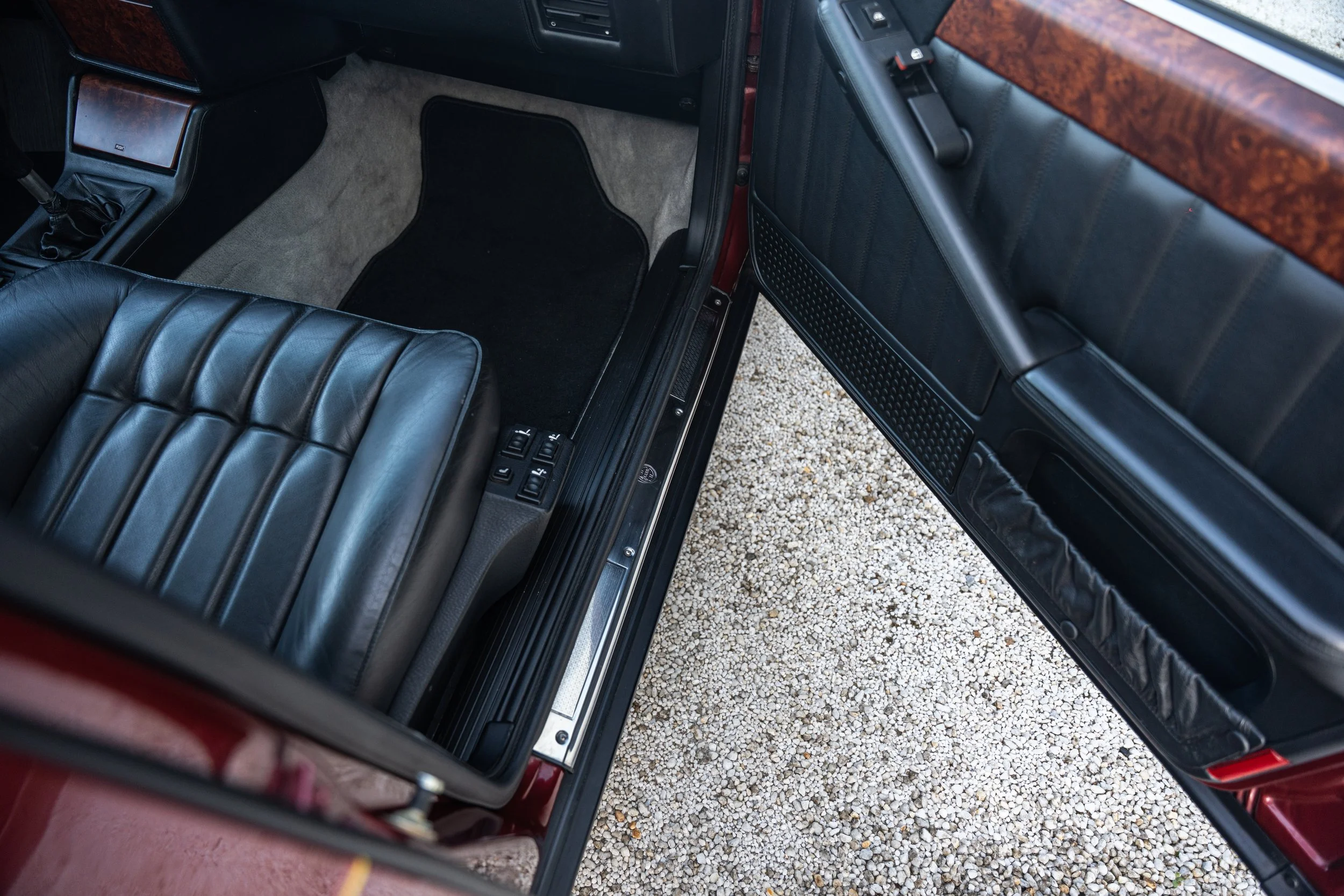 Lancia Thema 8.32 (34).jpg