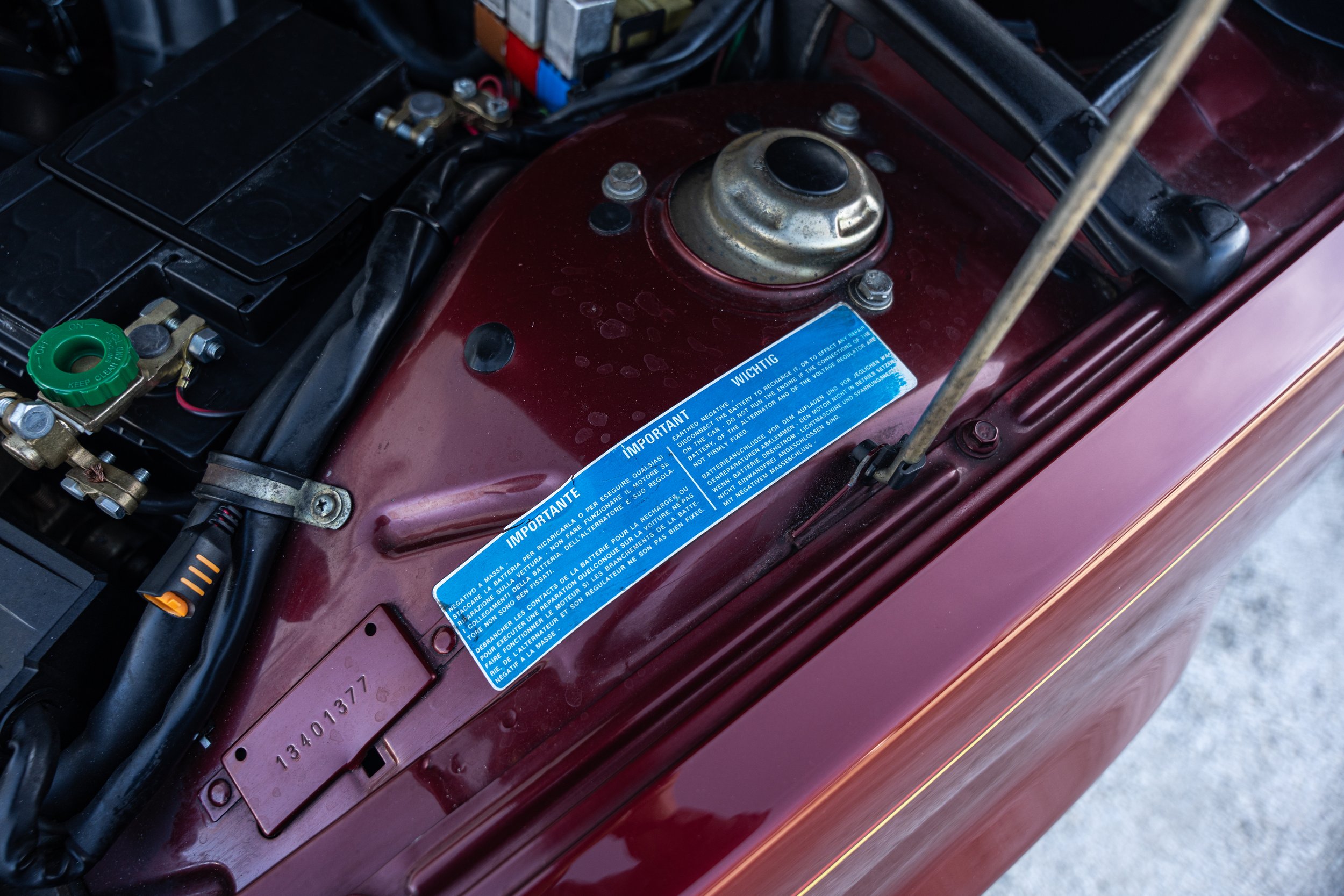 Lancia Thema 8.32 (42).jpg