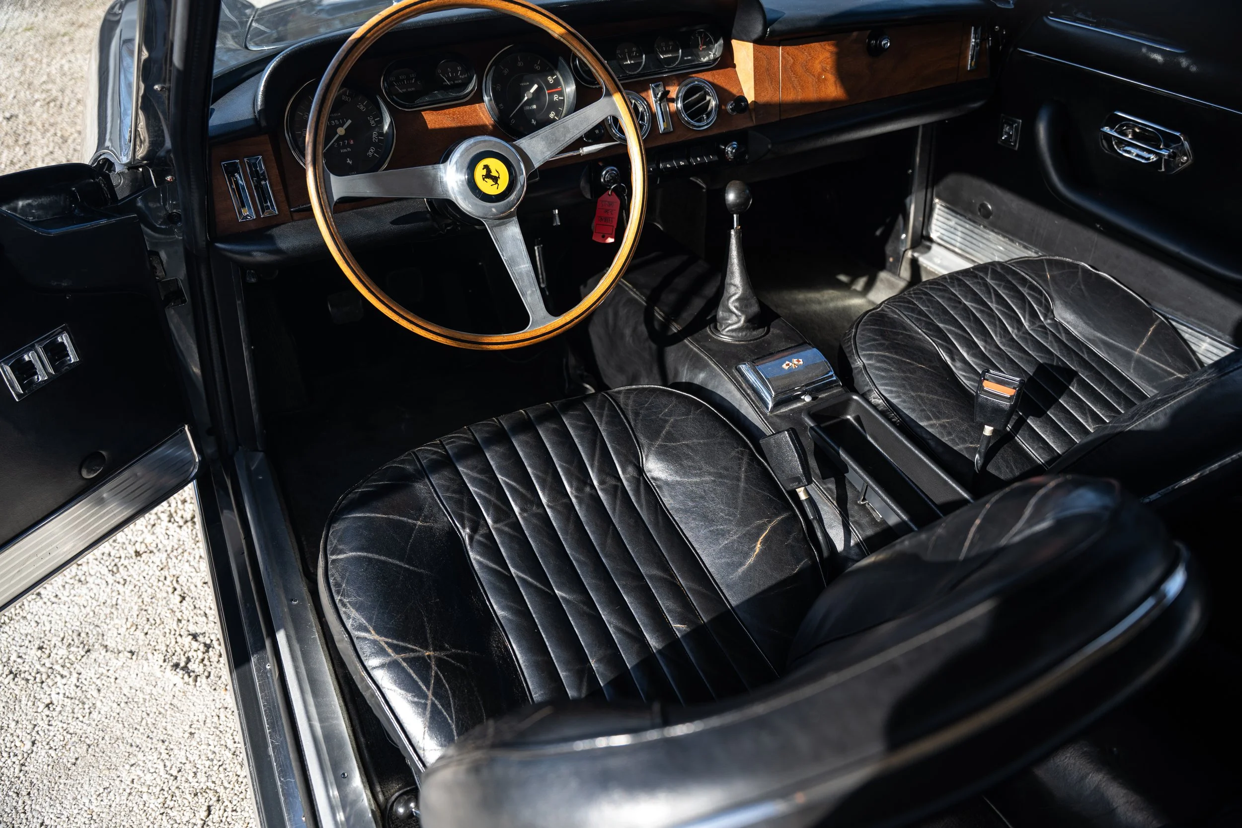 Ferrari 330 (4).jpg