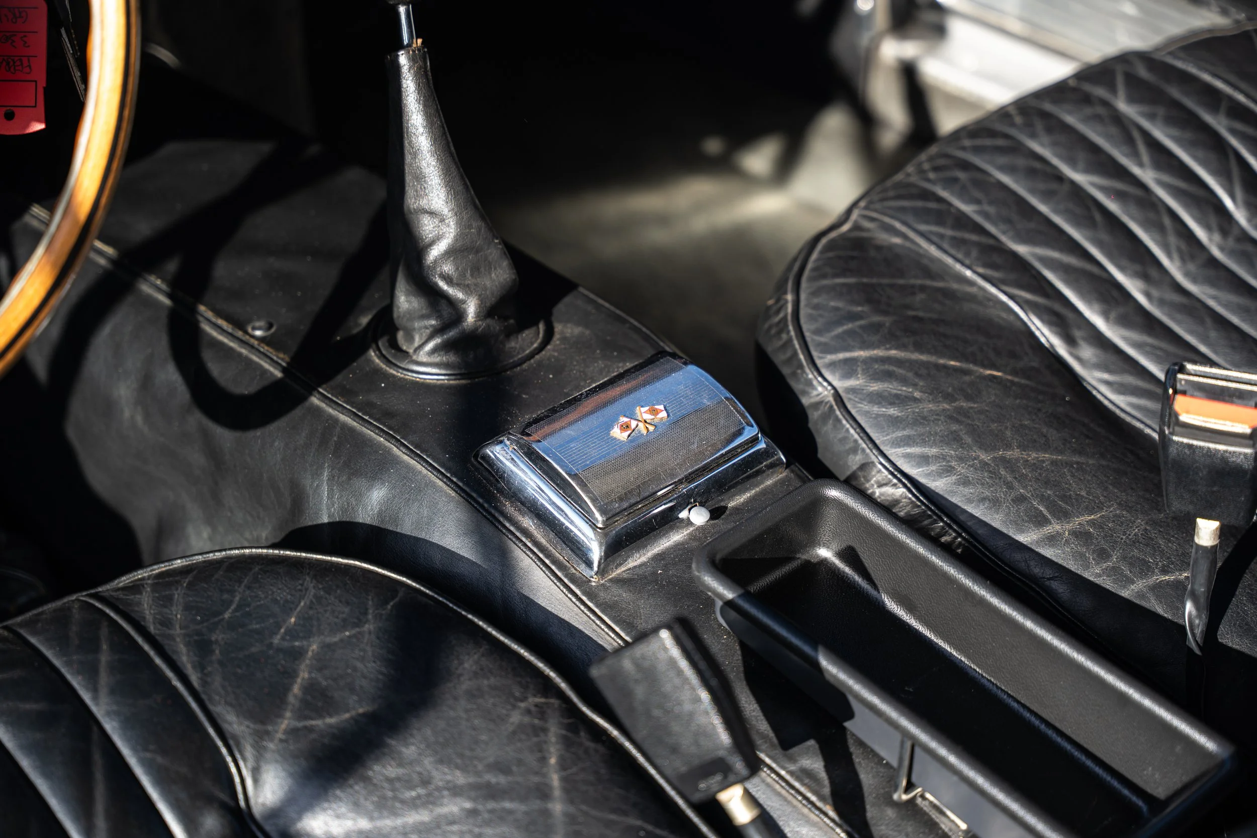 Ferrari 330 (11).jpg