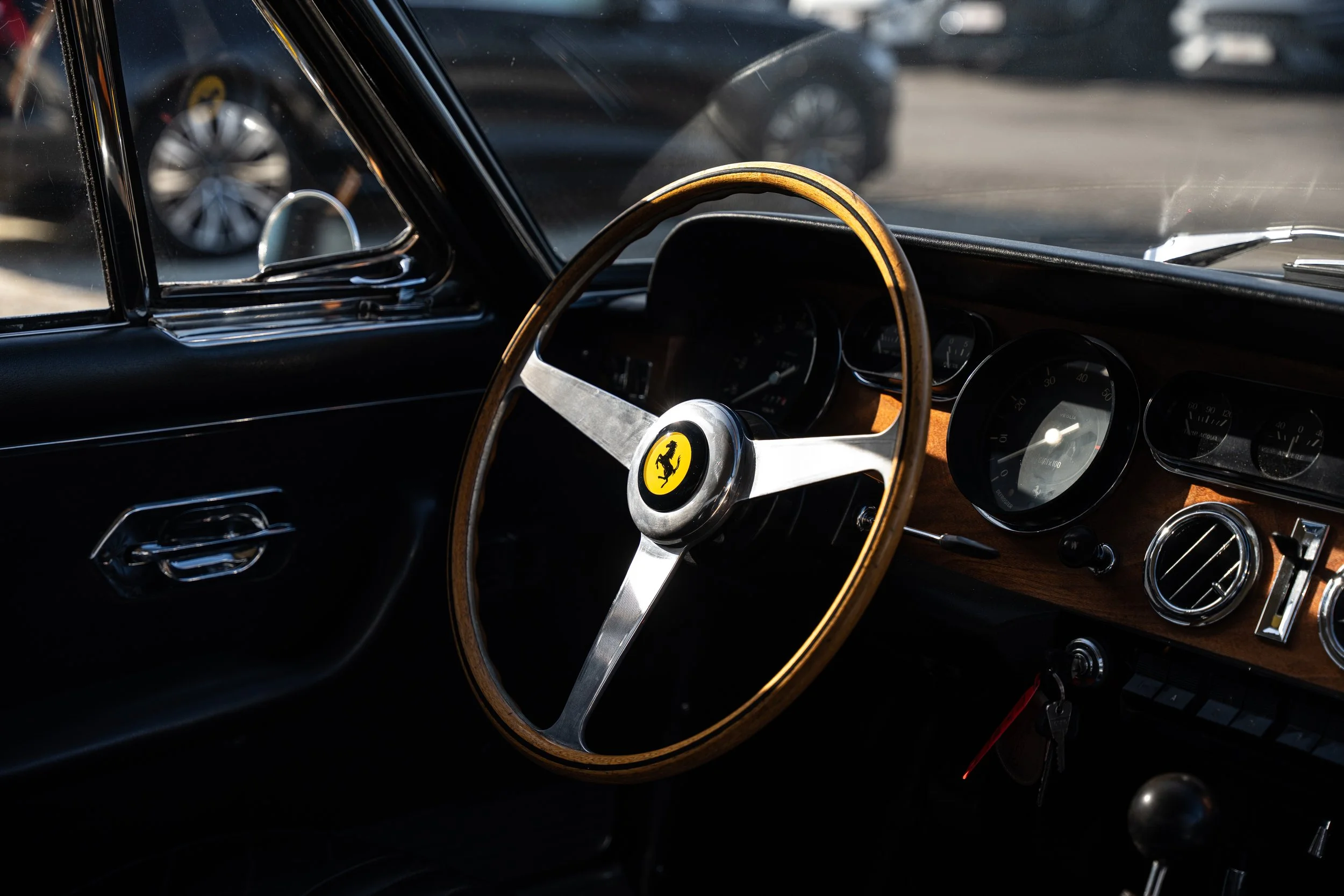 Ferrari 330 (13).jpg