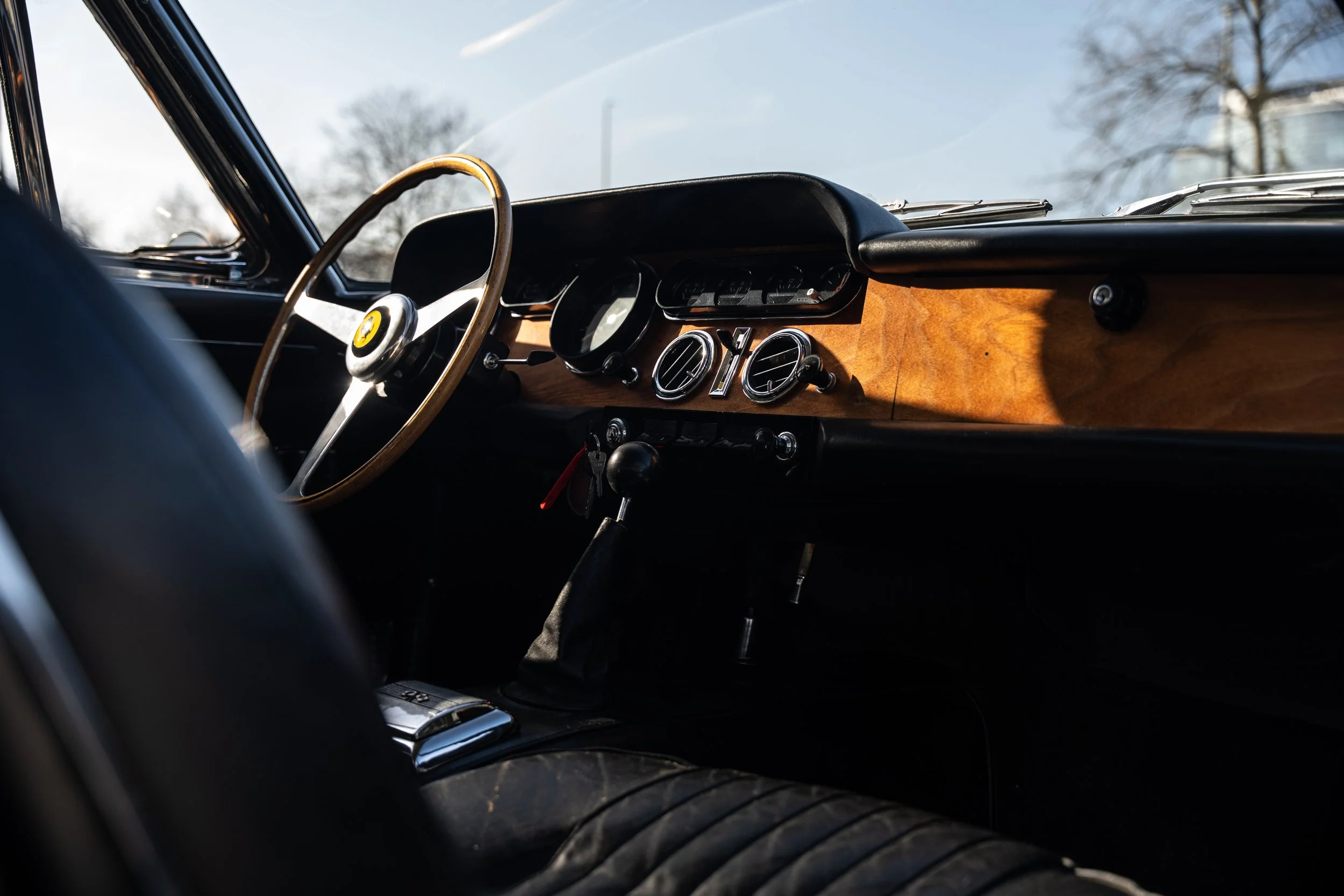 Ferrari 330 (12).jpg