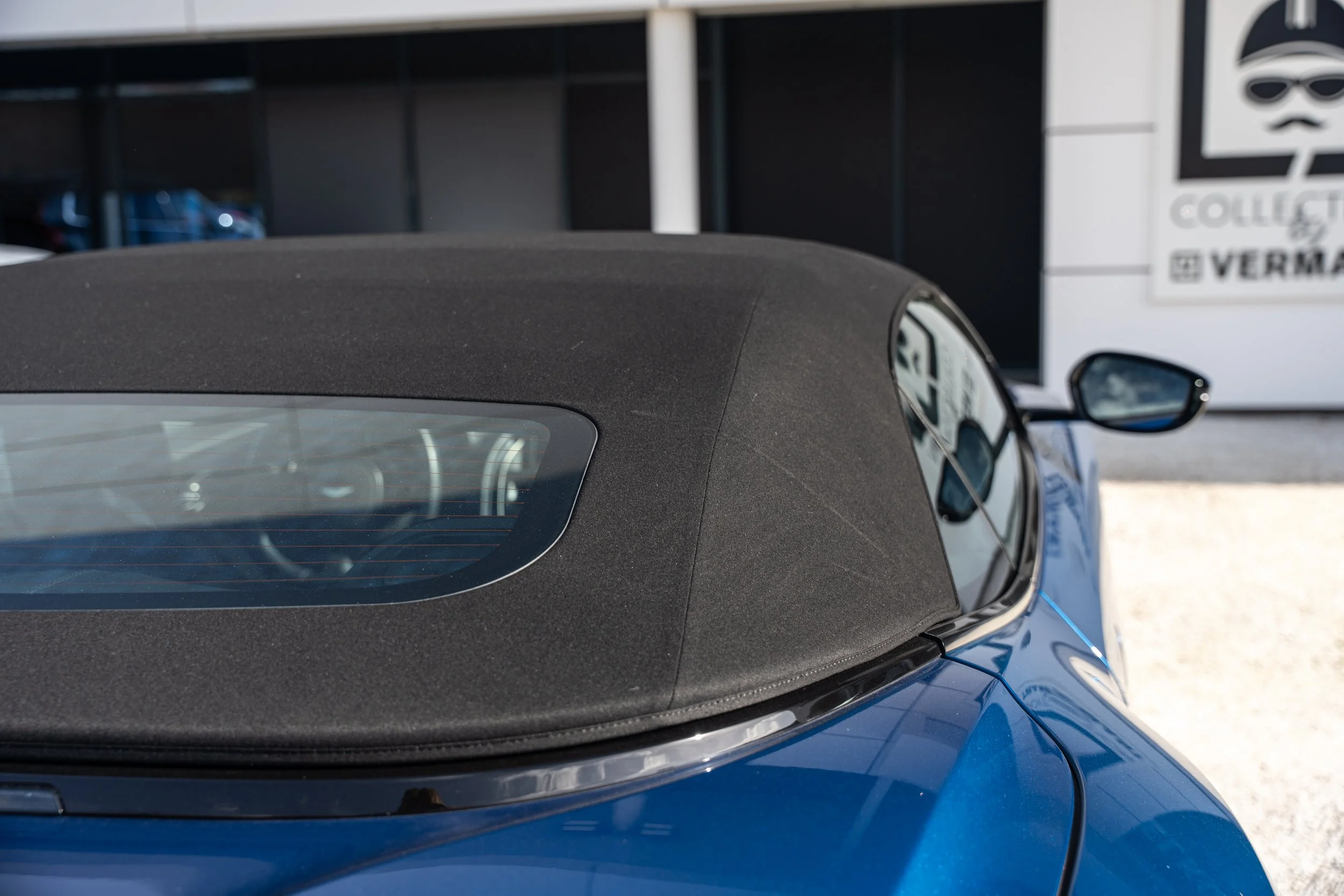 Aston Martin DB11 Volante (23).jpg