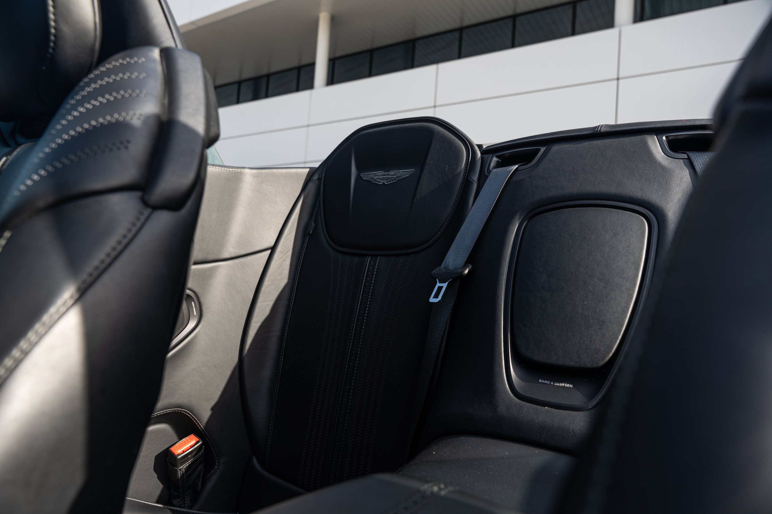 Aston Martin DB11 Volante (38).jpg