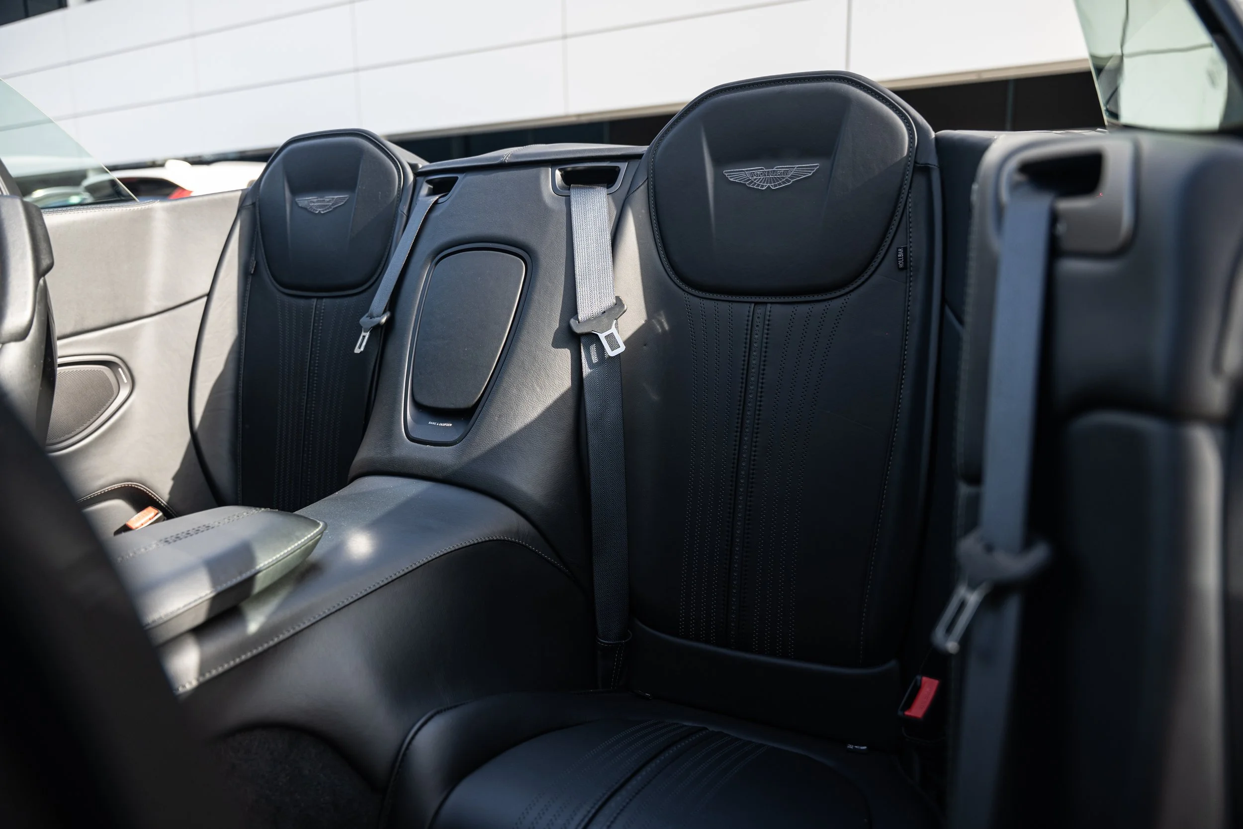 Aston Martin DB11 Volante (55).jpg