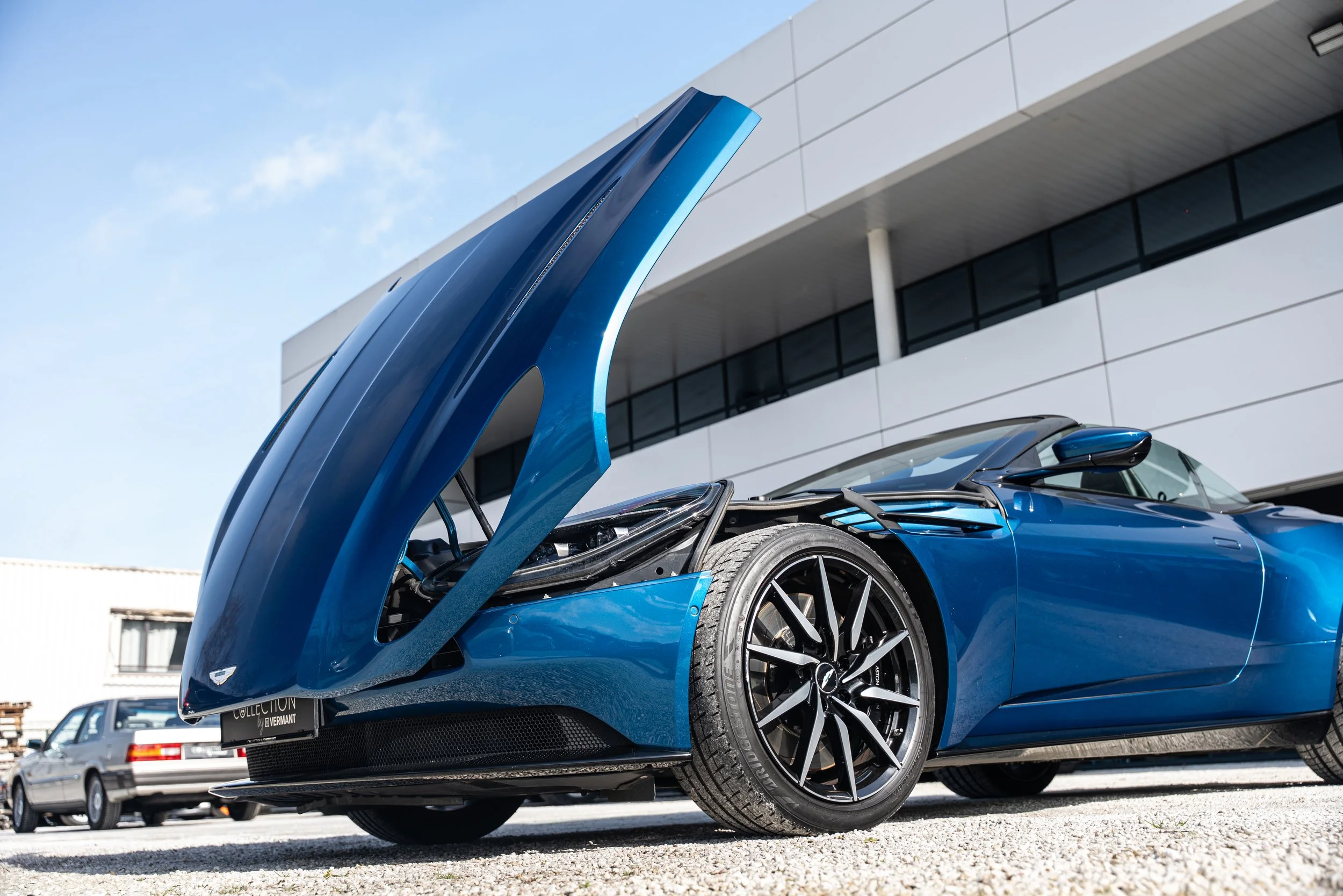 Aston Martin DB11 Volante (71).jpg