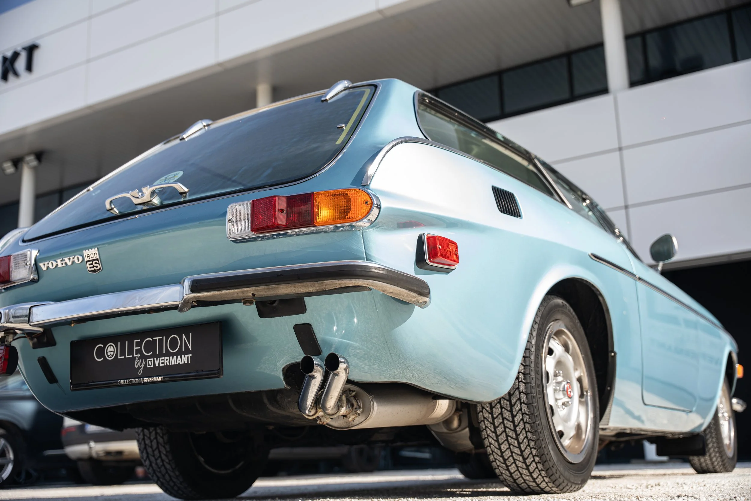 Volvo P1800 ES (21).jpg