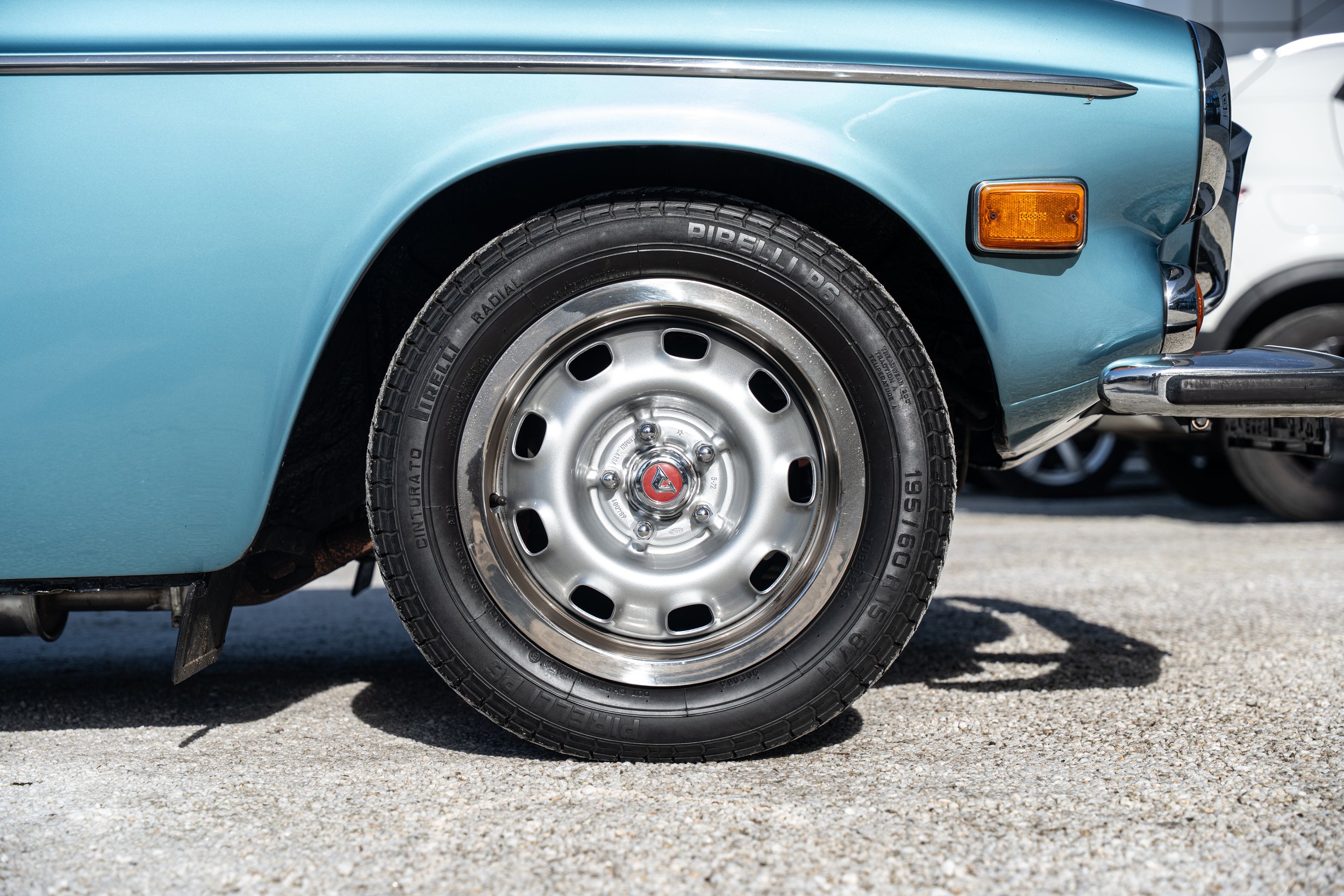 Volvo P1800 ES (27).jpg